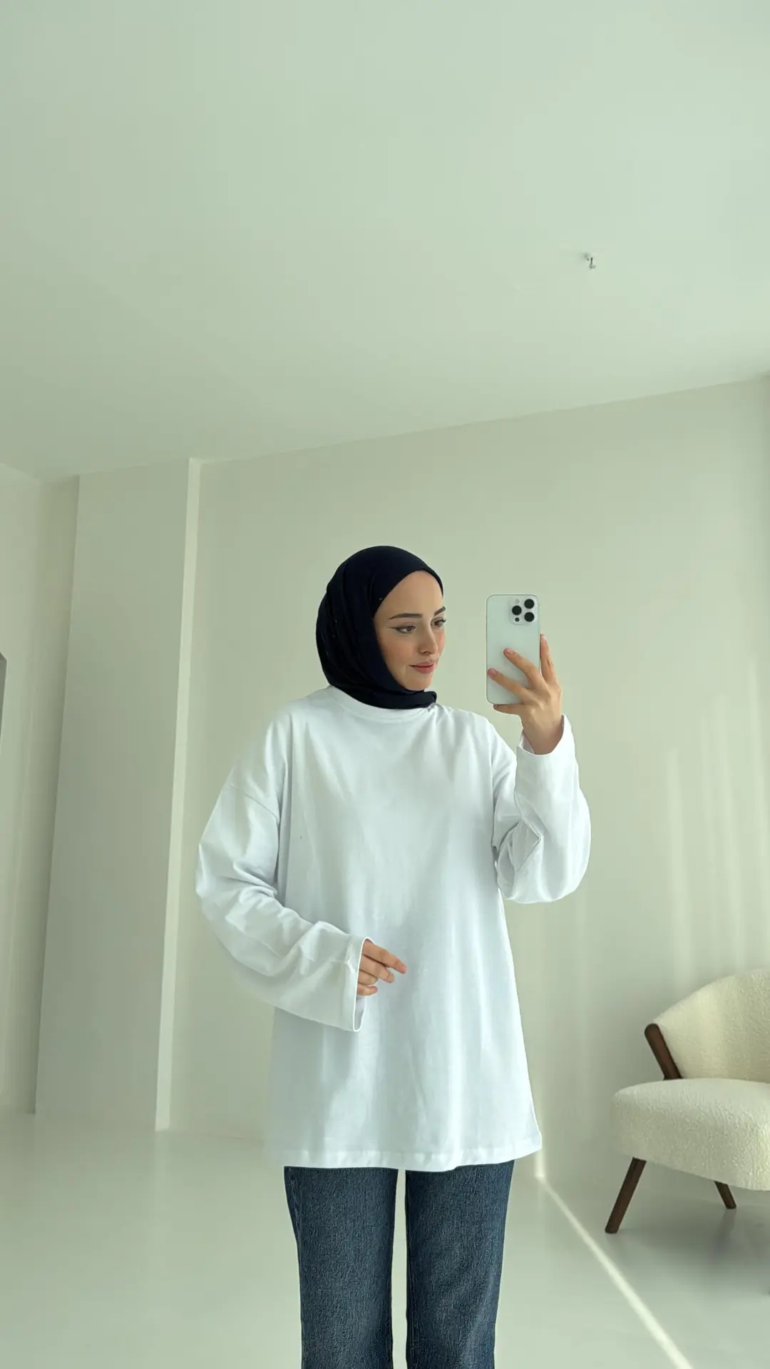 Basıc Beyaz İnce Sweatshirt