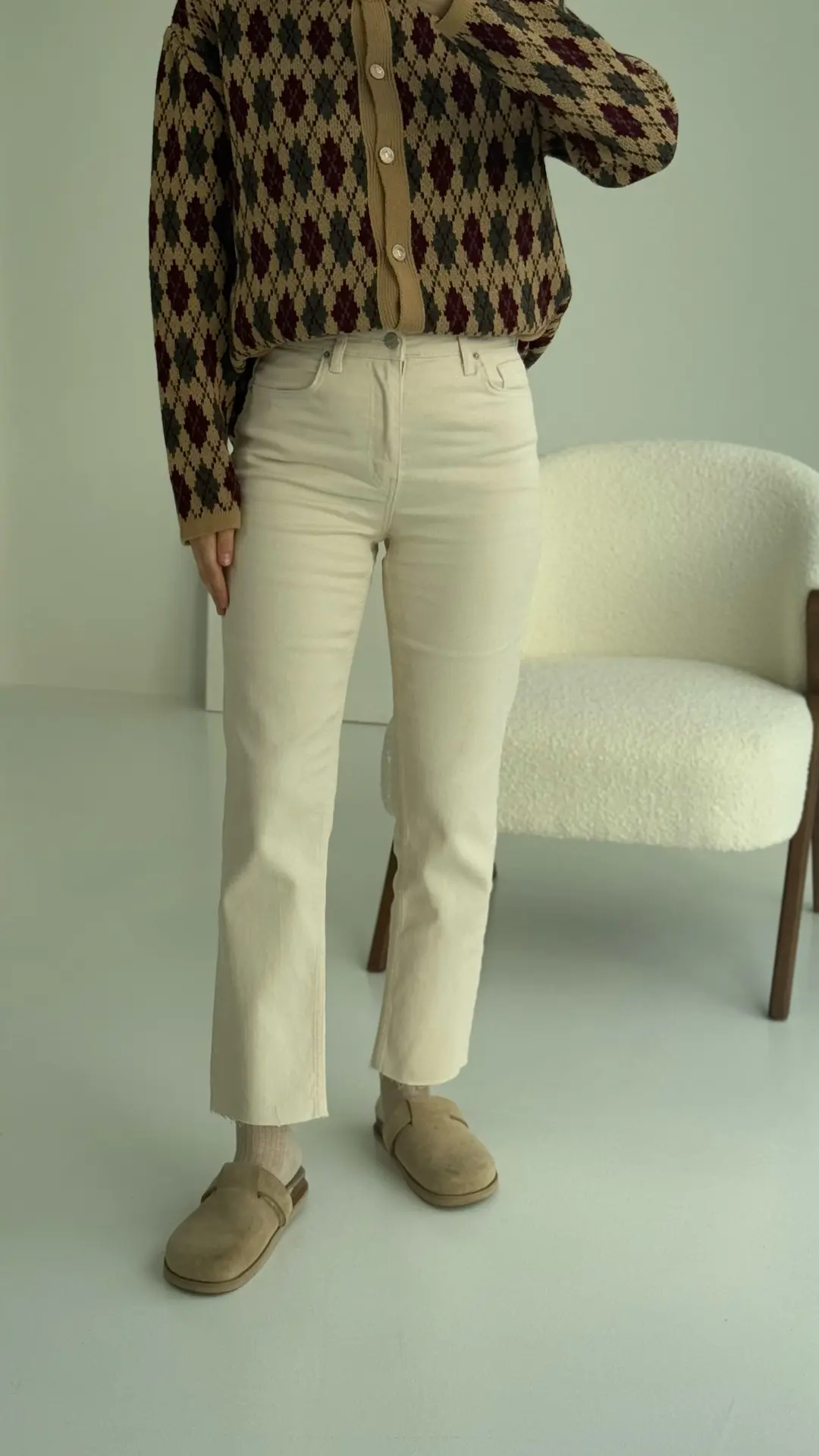 Bej Paçası Kesik Jean