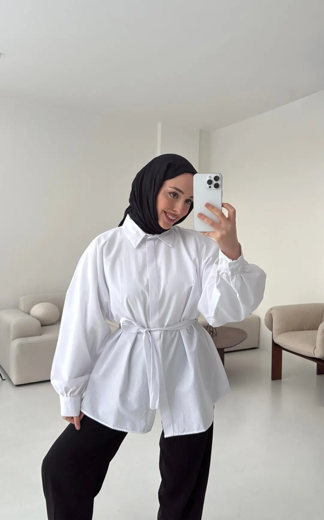 Beyaz Balon Kol Bağlamalı Gömlek