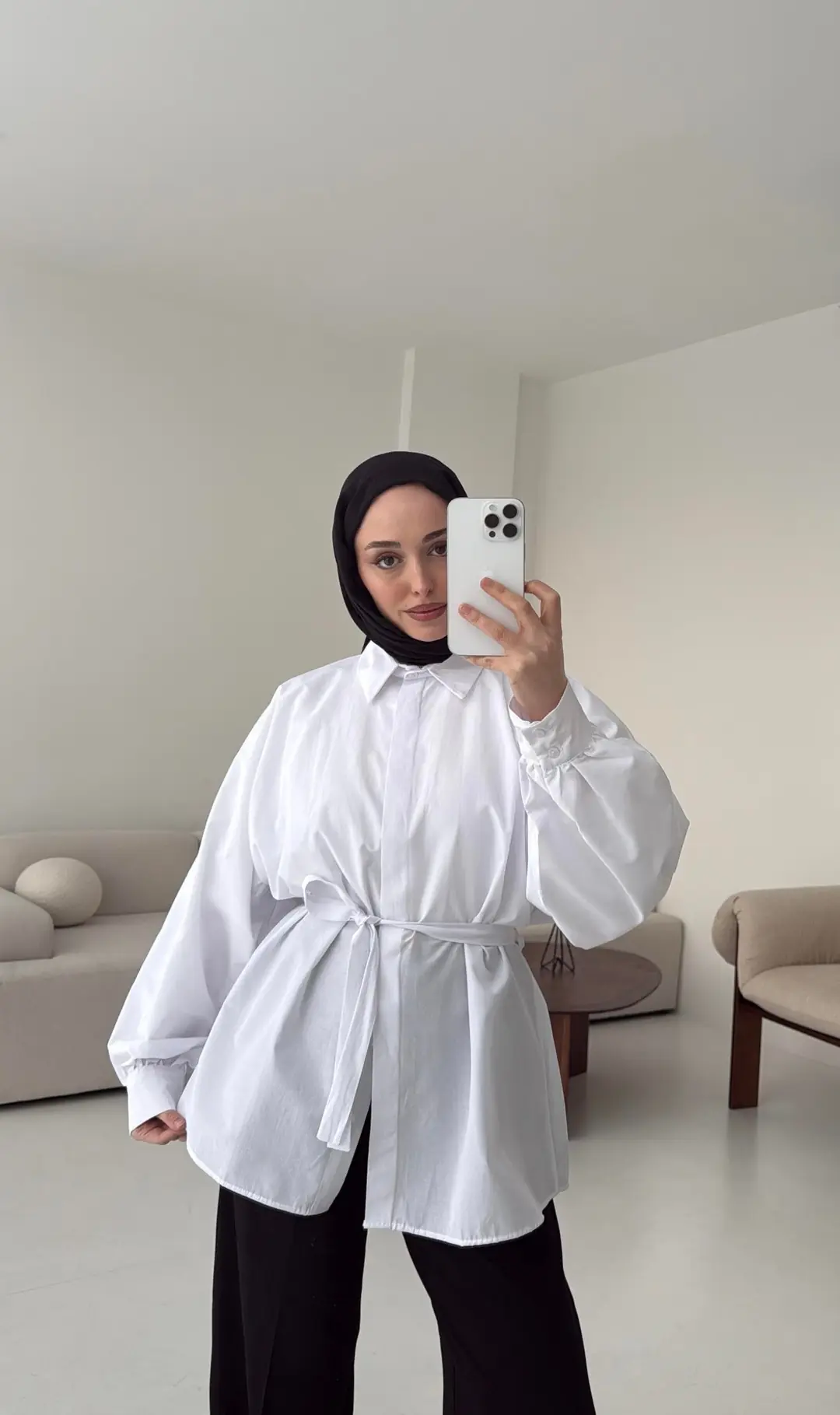 Beyaz Balon Kol Bağlamalı Gömlek - Görsel 2