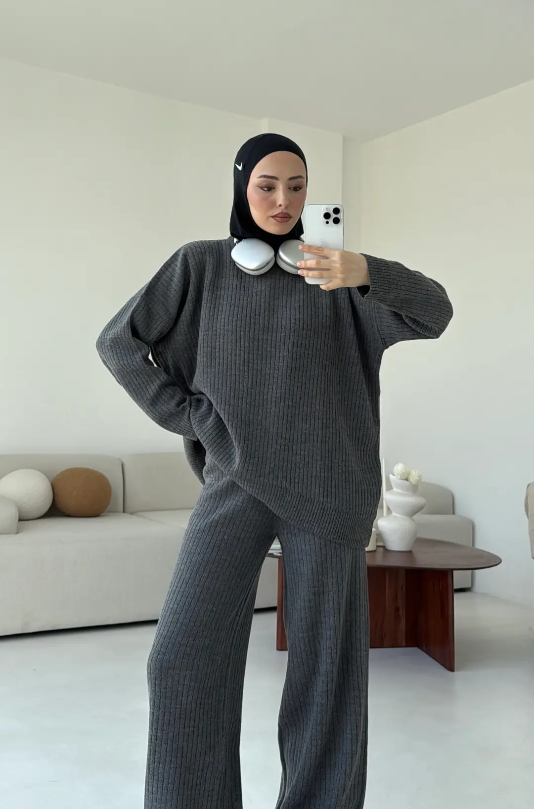 Bisiklet Yaka Triko Takım Füme - Görsel 2