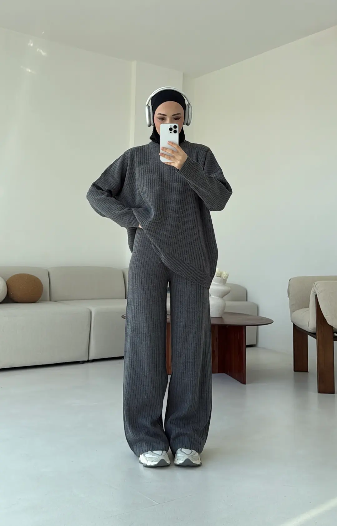 Bisiklet Yaka Triko Takım Füme - Görsel 5