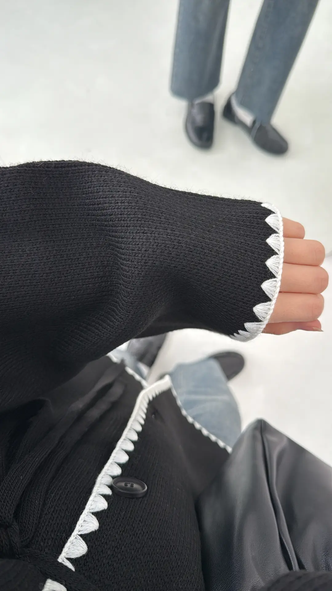 Biye İşleme Detaylı Sık Örme Hırka Siyah - Görsel 4