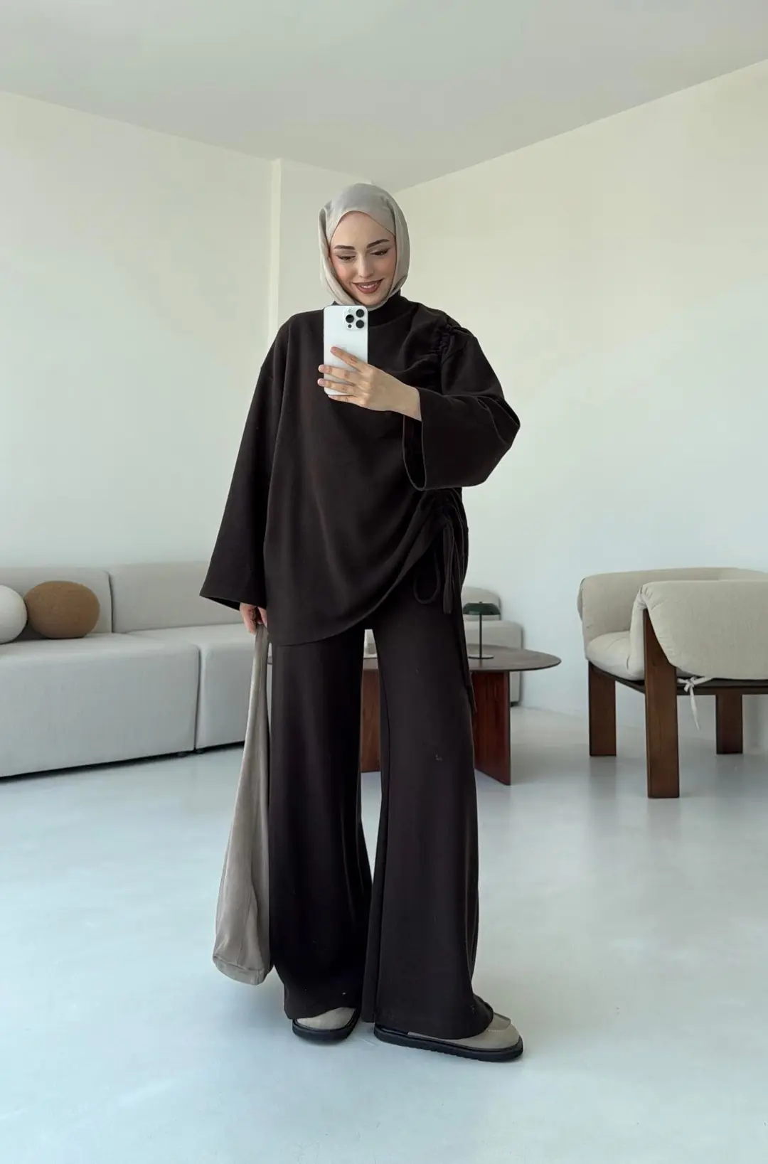 Bluzu Yandan Biyeli Takım Kahve - Görsel 5