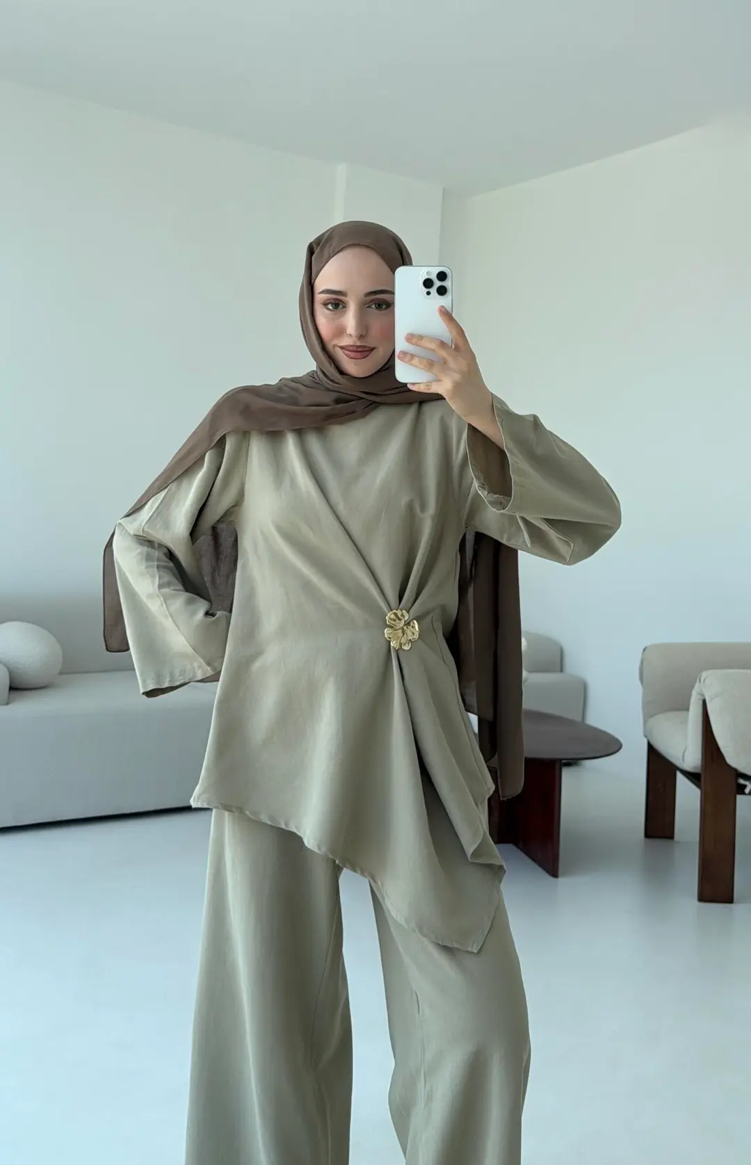 Broş Detay Bluz Takım Vizon - Görsel 5