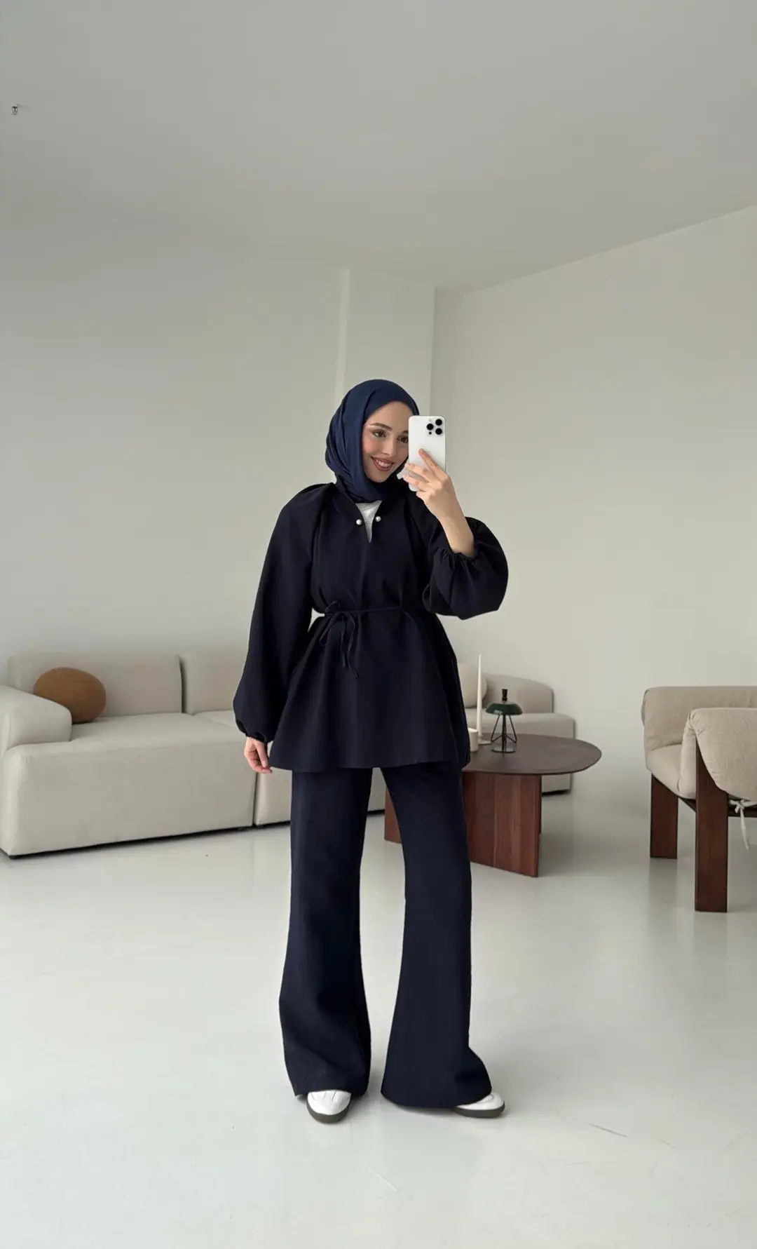 Broş Detaylı Takım Lacivert