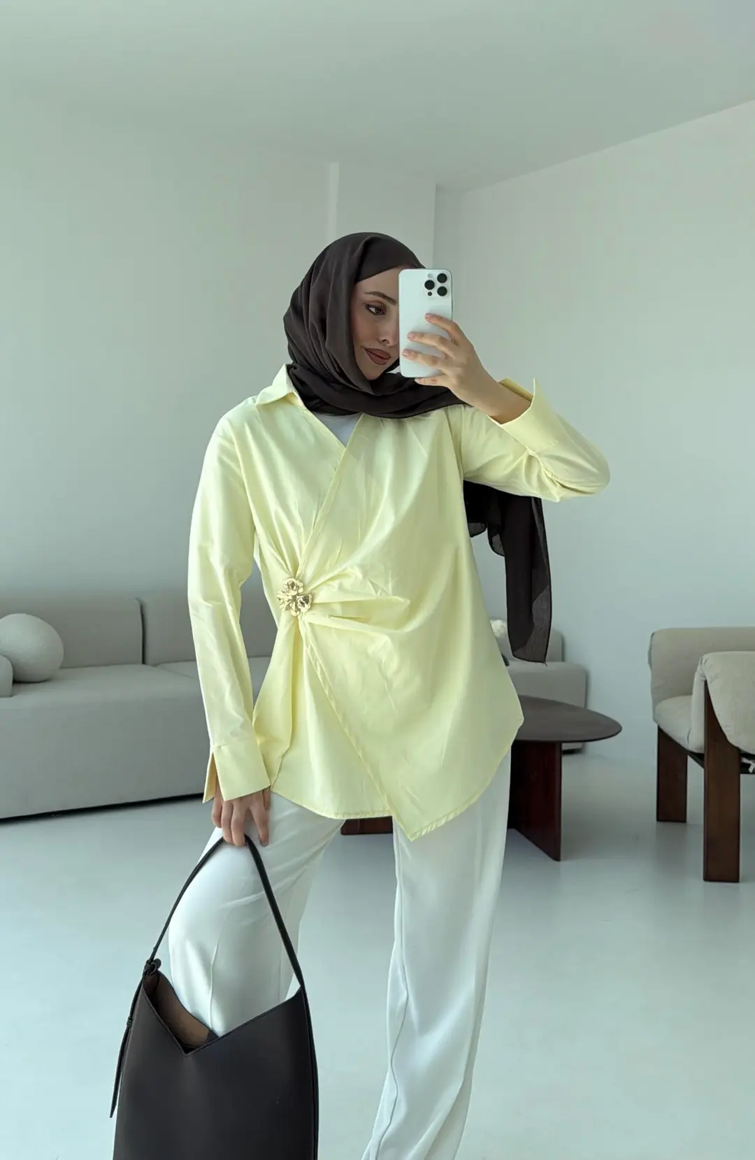 Broş Detaylı Tasarım Gömlek Sarı - Görsel 5