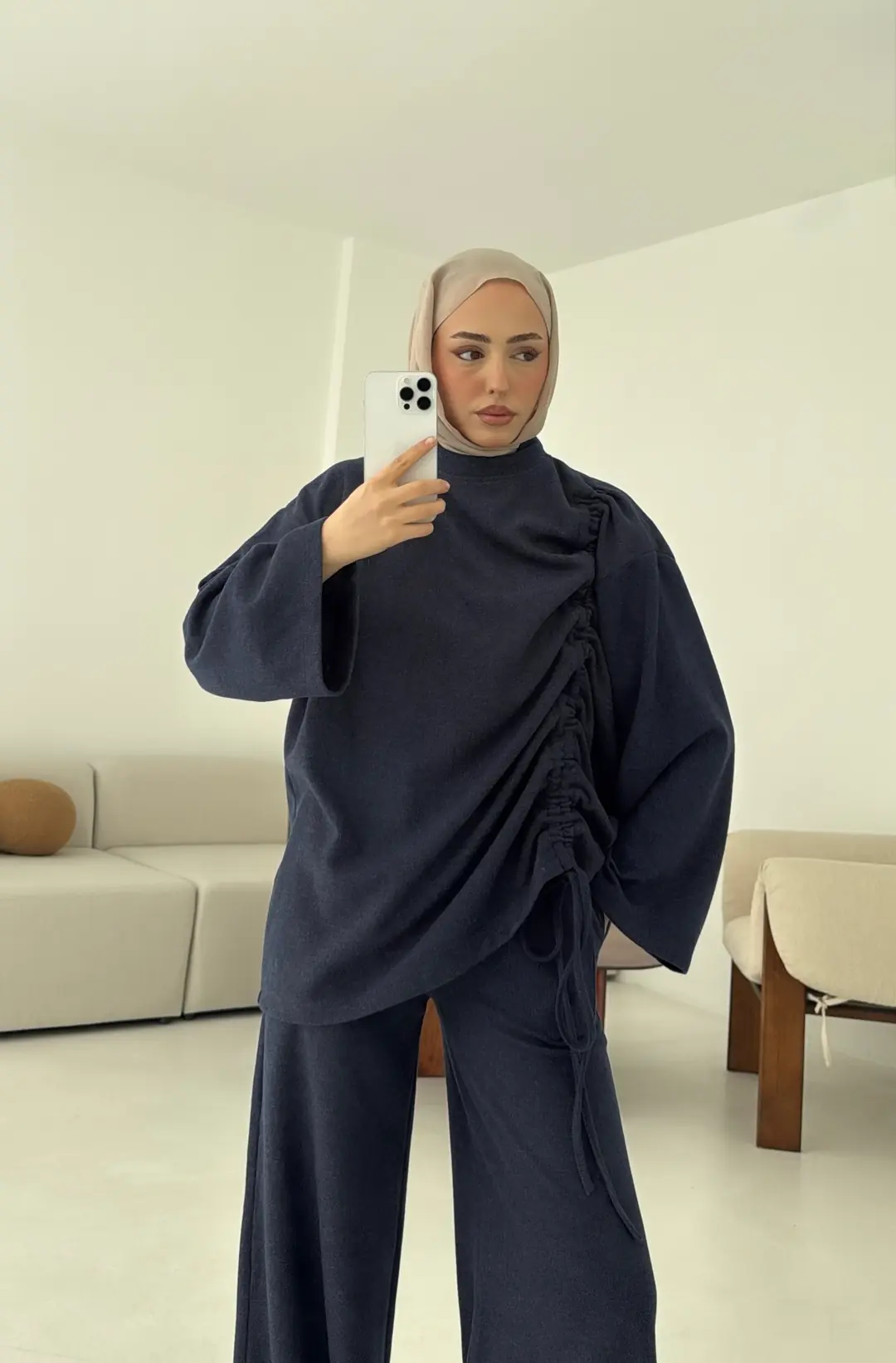 Bluzu Yandan Biyeli Takım Lacivert - Görsel 4