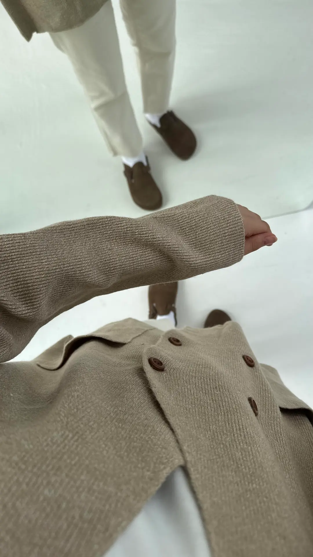 Düğmeli Cepli Triko Hırka Vizon - Görsel 7