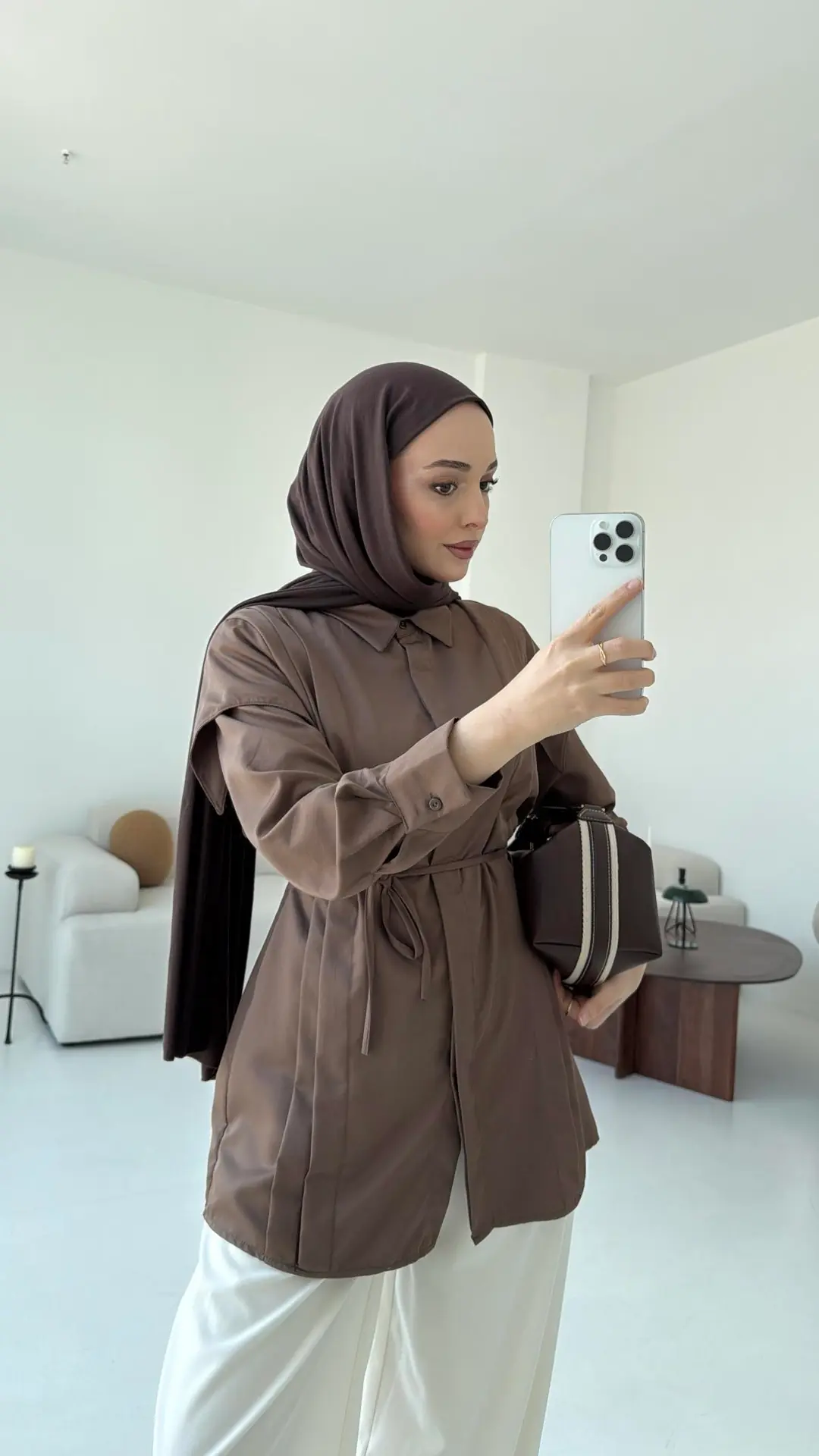 Çift Pileli Saten Bağlamalı Gömlek Kahve - Görsel 4