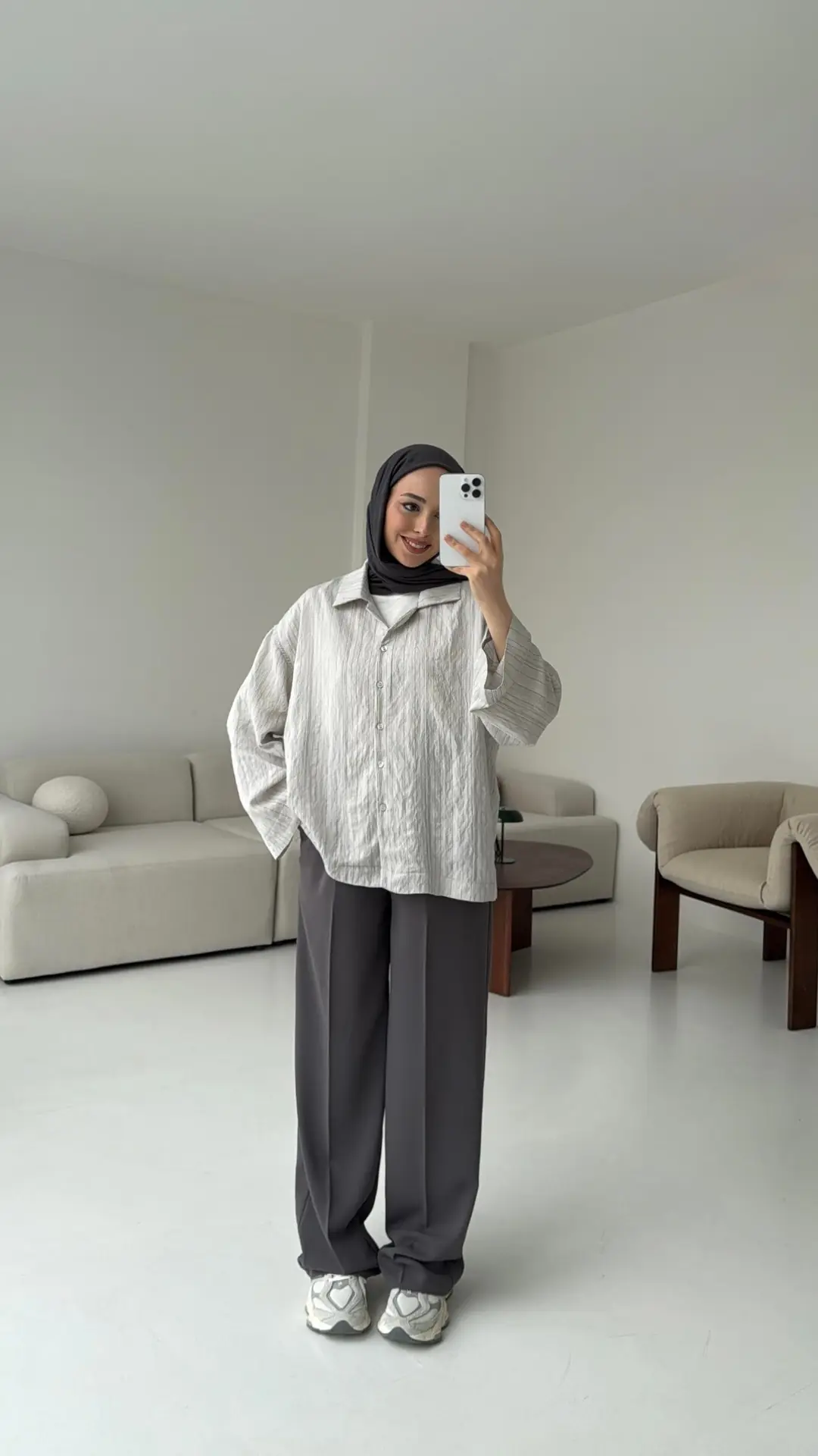 Çizgili Oversize Dökümlü Gömlek Taş - Görsel 3