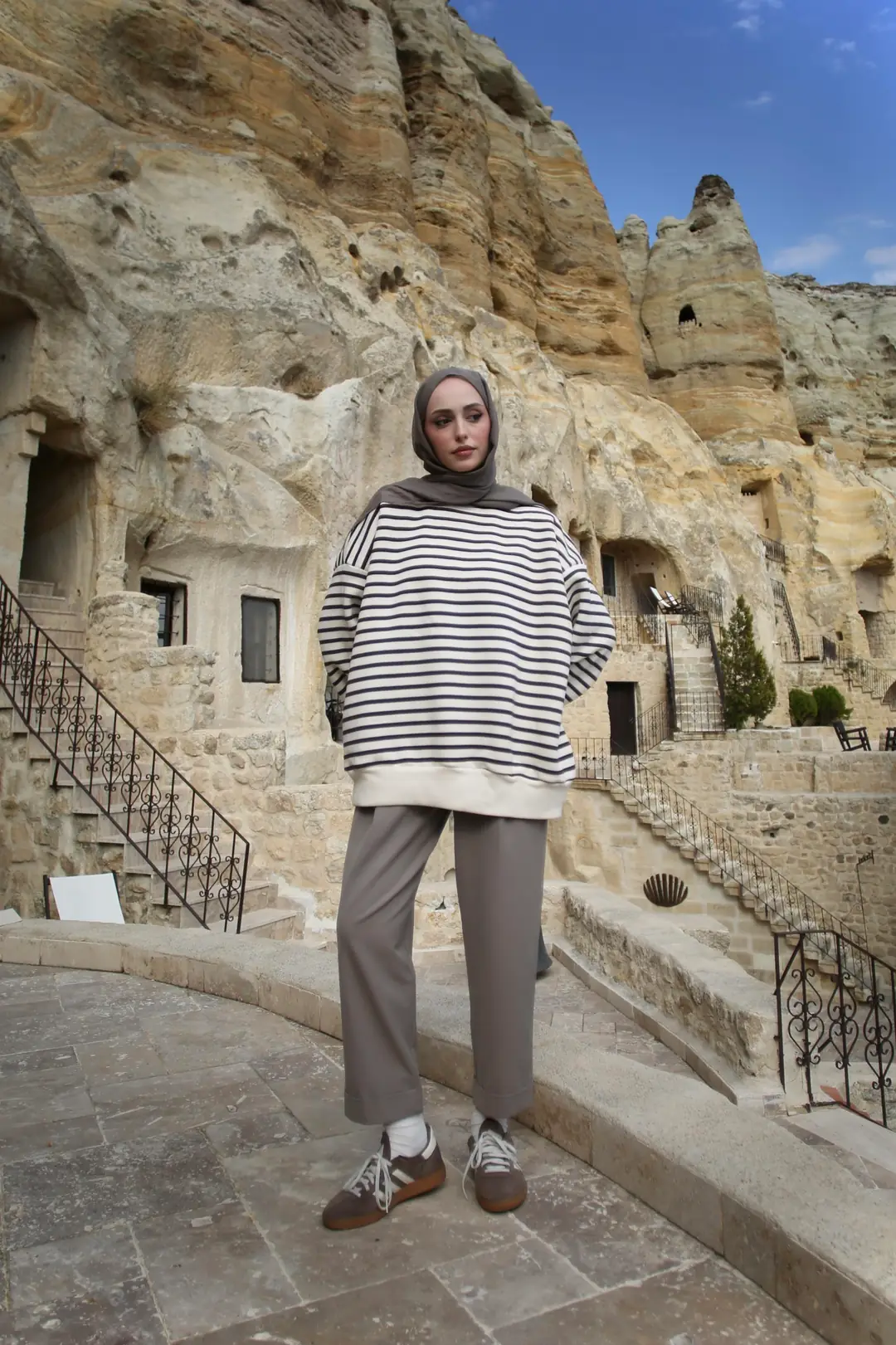 Çizgili Oversize Sweatshirt Kahve - Görsel 2