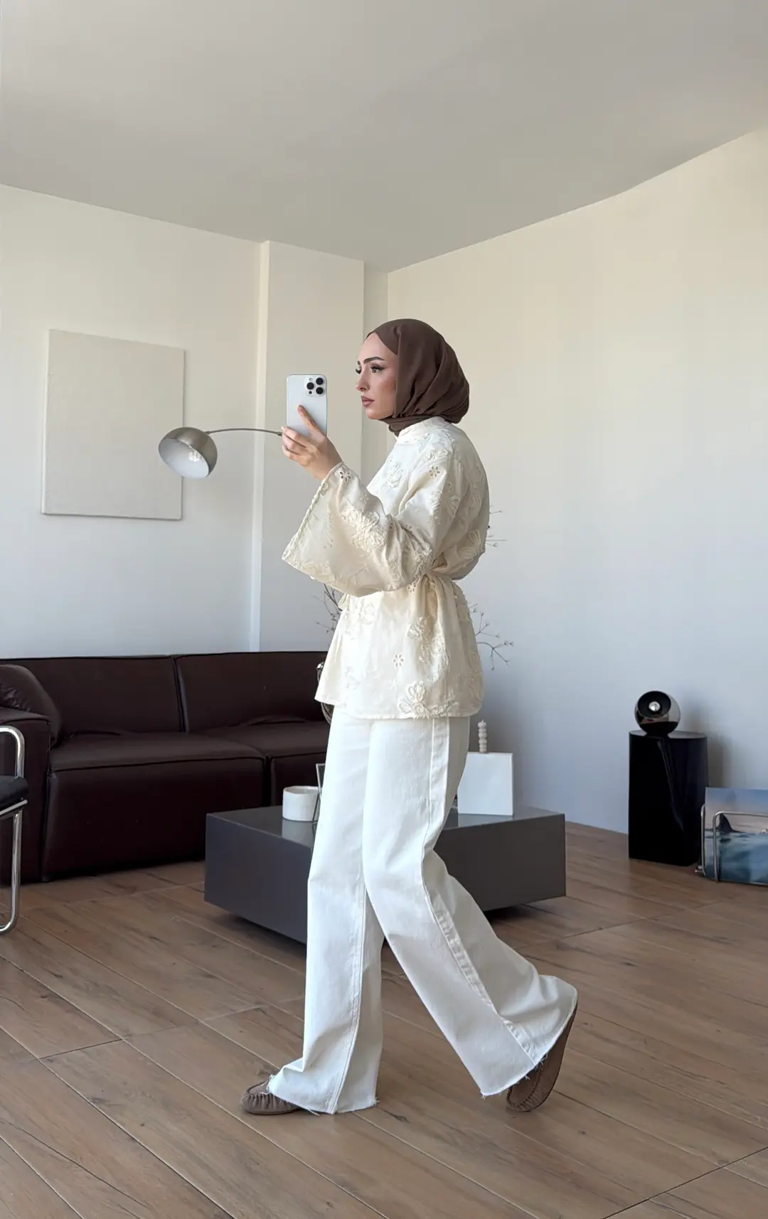 Dantelli Hakim Yaka Bluz Krem - Görsel 4