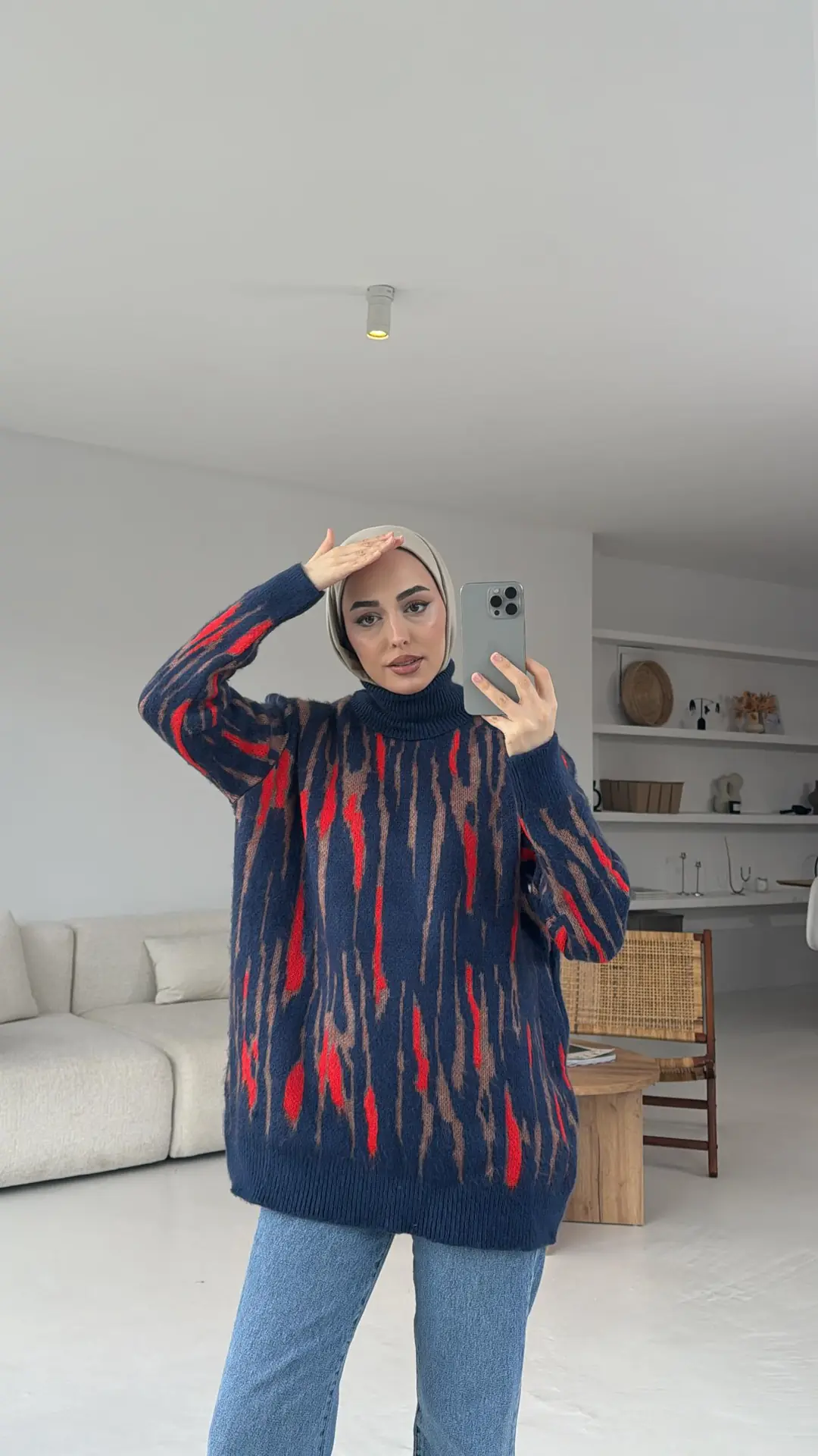 Desenli Boğazlı Triko Kazak