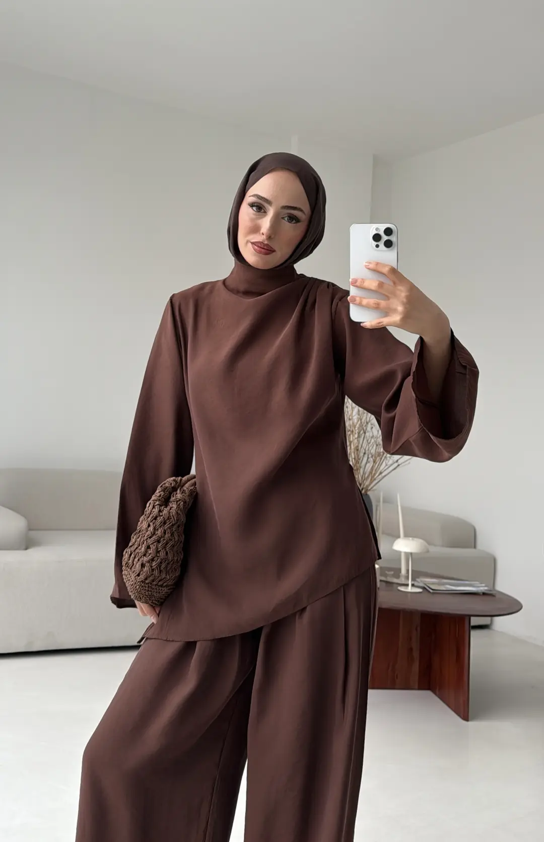 Drape Yaka Asimetrik Kesim Takım Kahve - Görsel 10