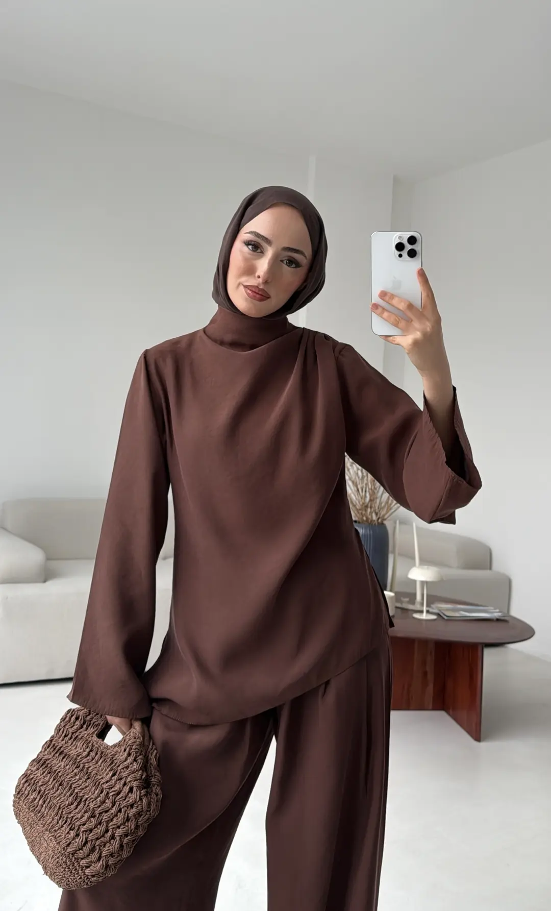 Drape Yaka Asimetrik Kesim Takım Kahve - Görsel 9