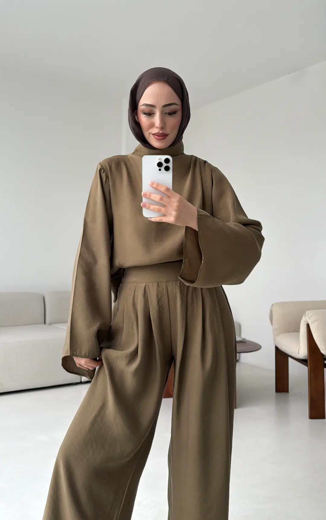 Drape Yaka Asimetrik Kesim Takım Olive - Görsel 6