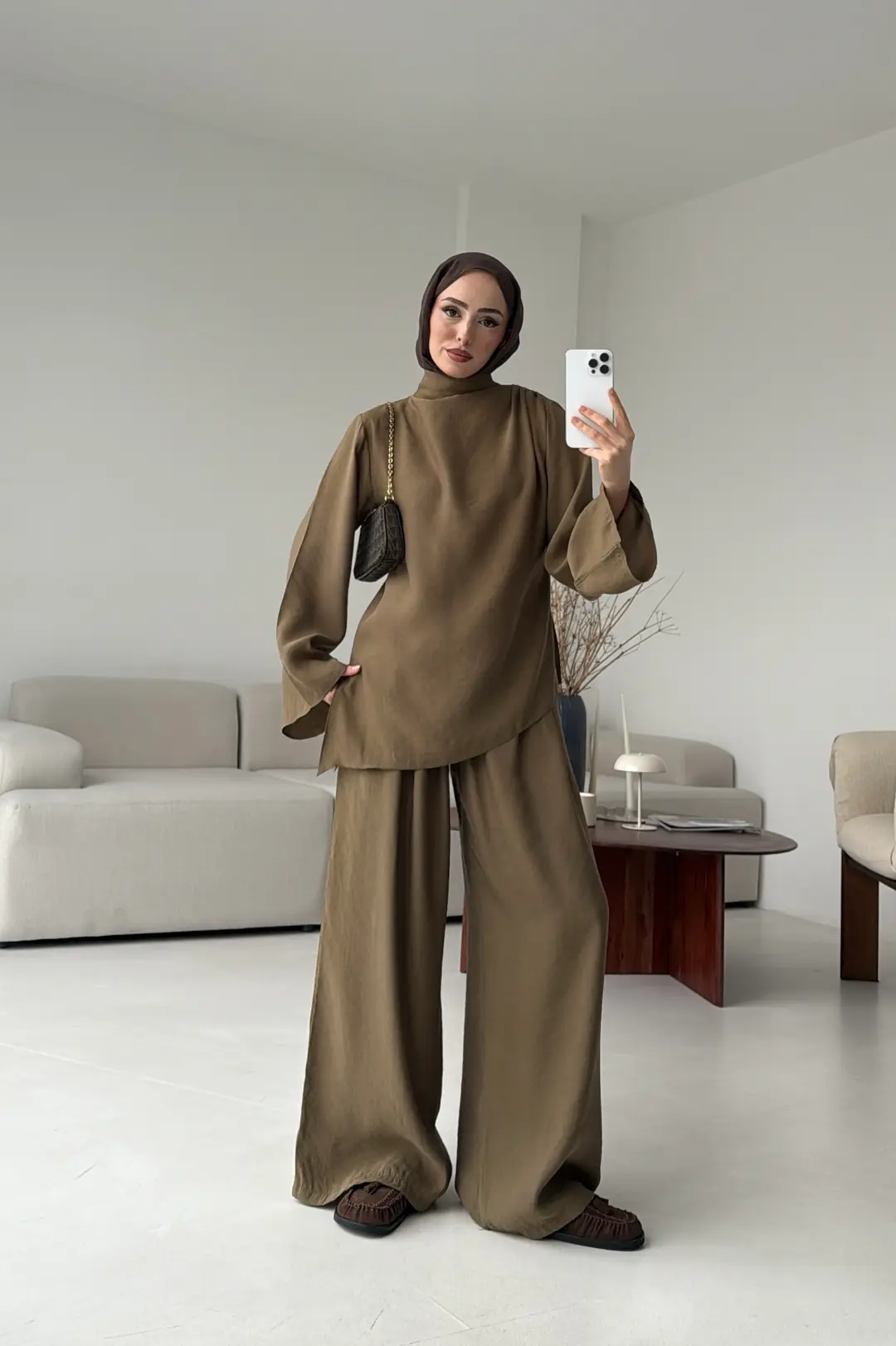 Drape Yaka Asimetrik Kesim Takım Olive - Görsel 8