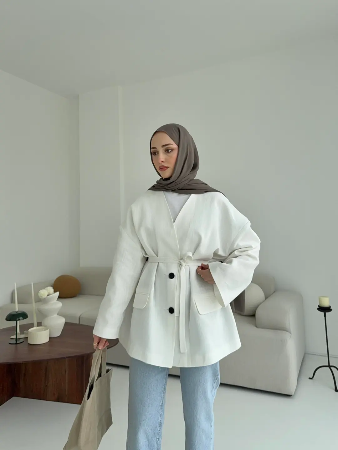 Düşük Omuz Oversize Beyaz Ceket - Görsel 10