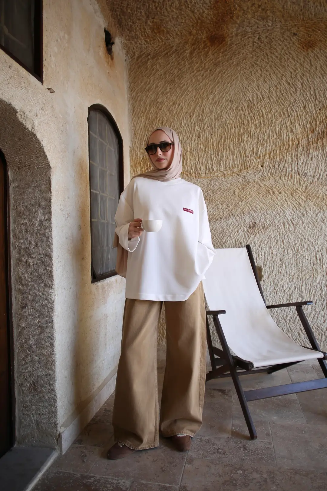 Etiket Baskılı Yazlık Sweatshirt Kırık Beyaz - Görsel 4