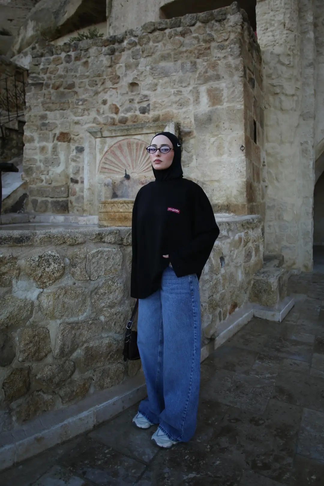 Etiket Baskılı Yazlık Sweatshirt Siyah - Görsel 5