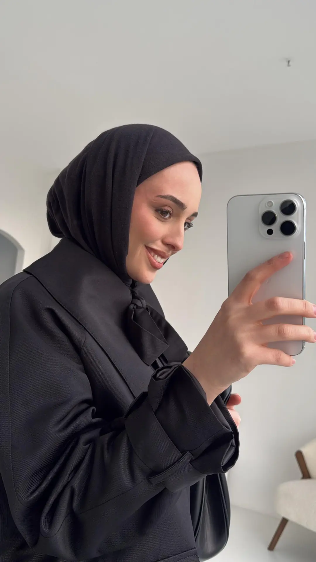 Astarlı Siyah Trençkot