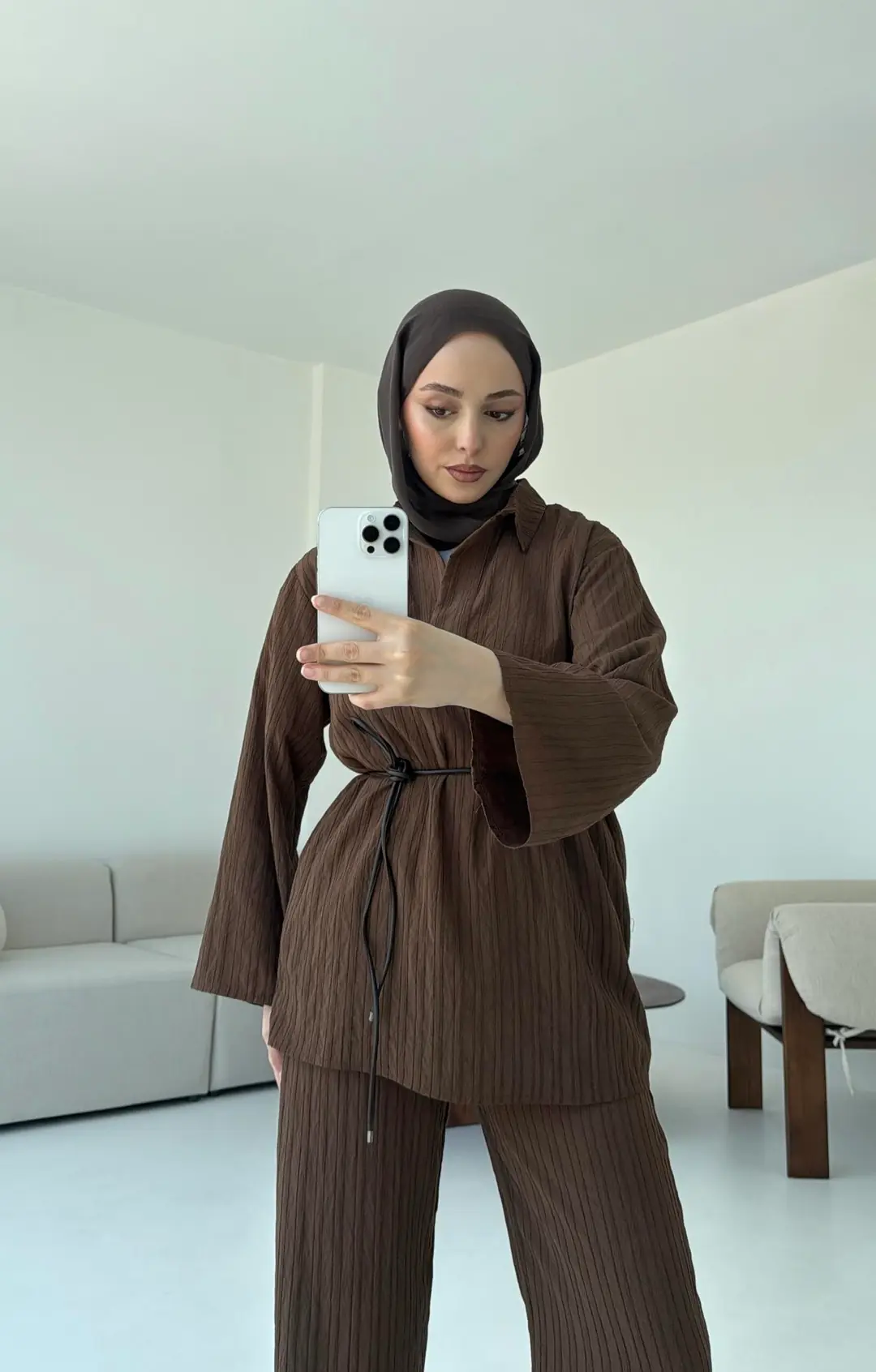 Geniş Yakalı Patlı Bluz Takım Kahve - Görsel 4