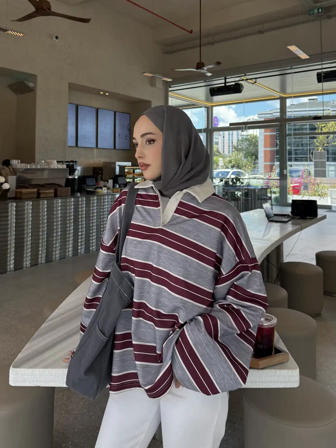 Gri Çizgili Polo Yaka Sweatshrt