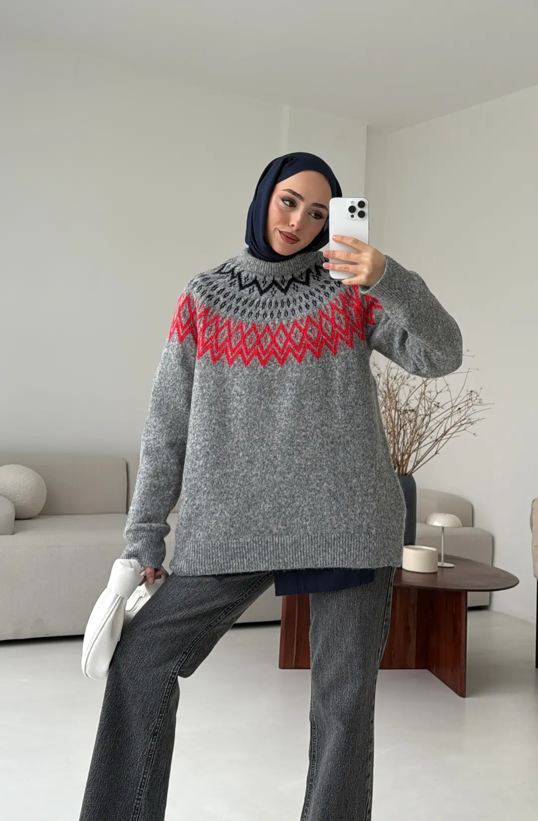 Gri Kırmızı Geçişli Triko Kazak - Görsel 4
