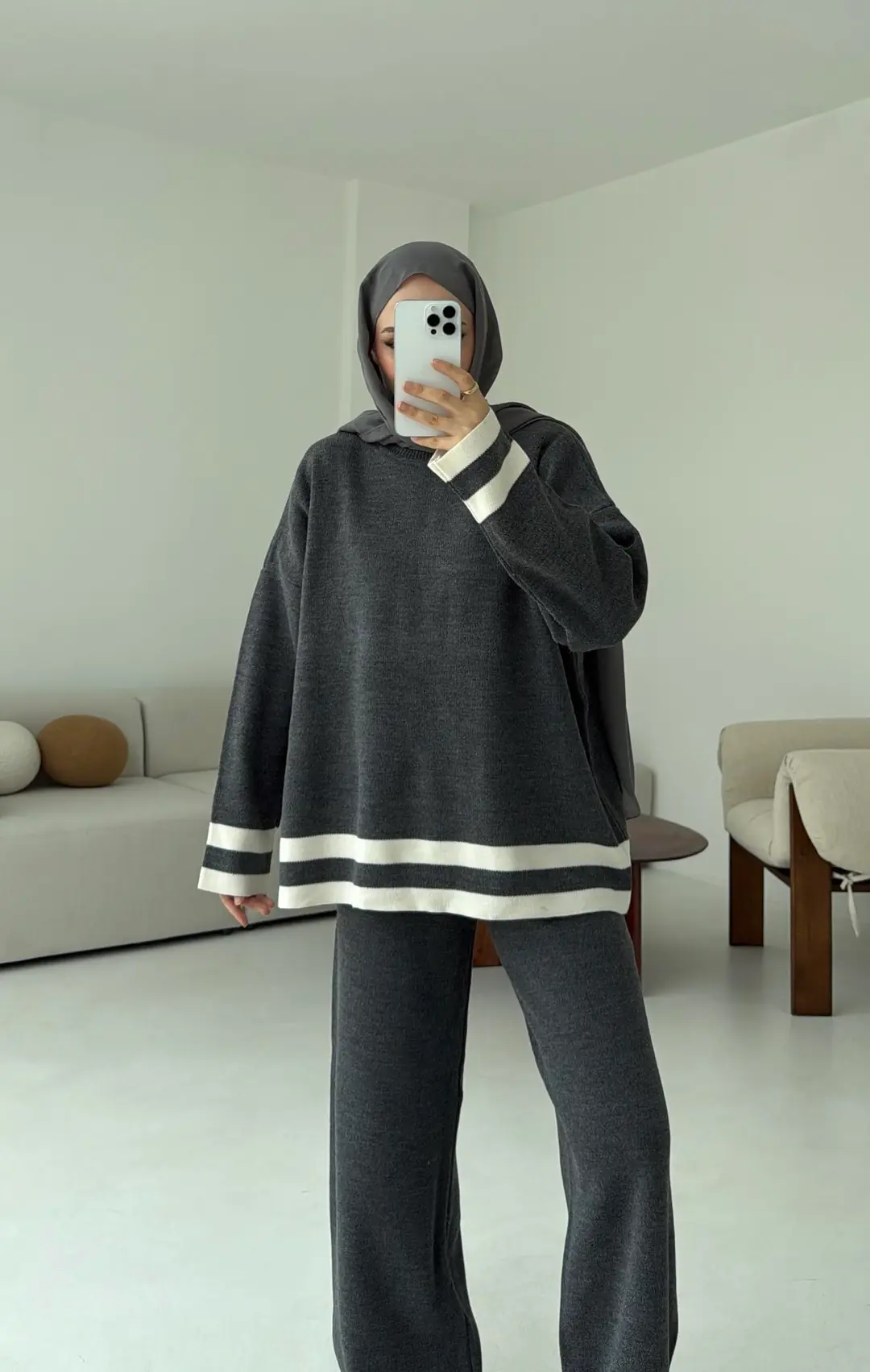 Gri/Ekru Çizgi Triko Takım - Görsel 3