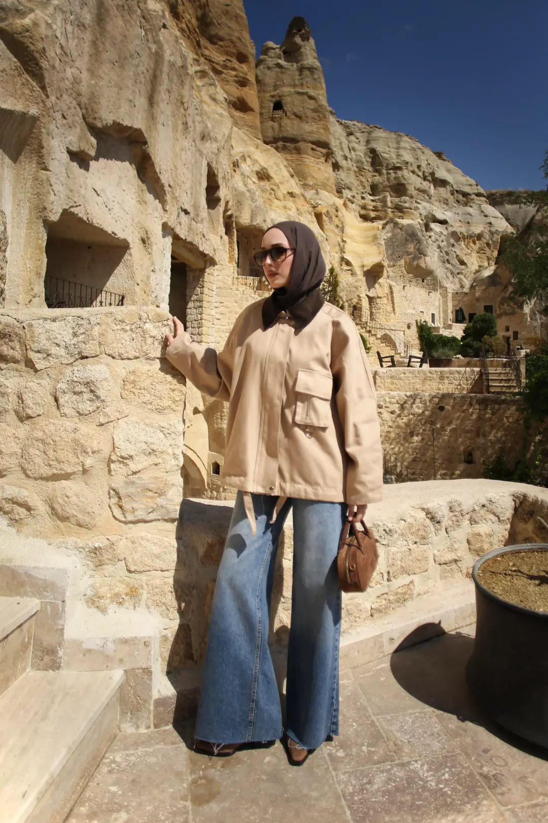 Kadife Yaka Gabardin Ceket Bej - Görsel 3