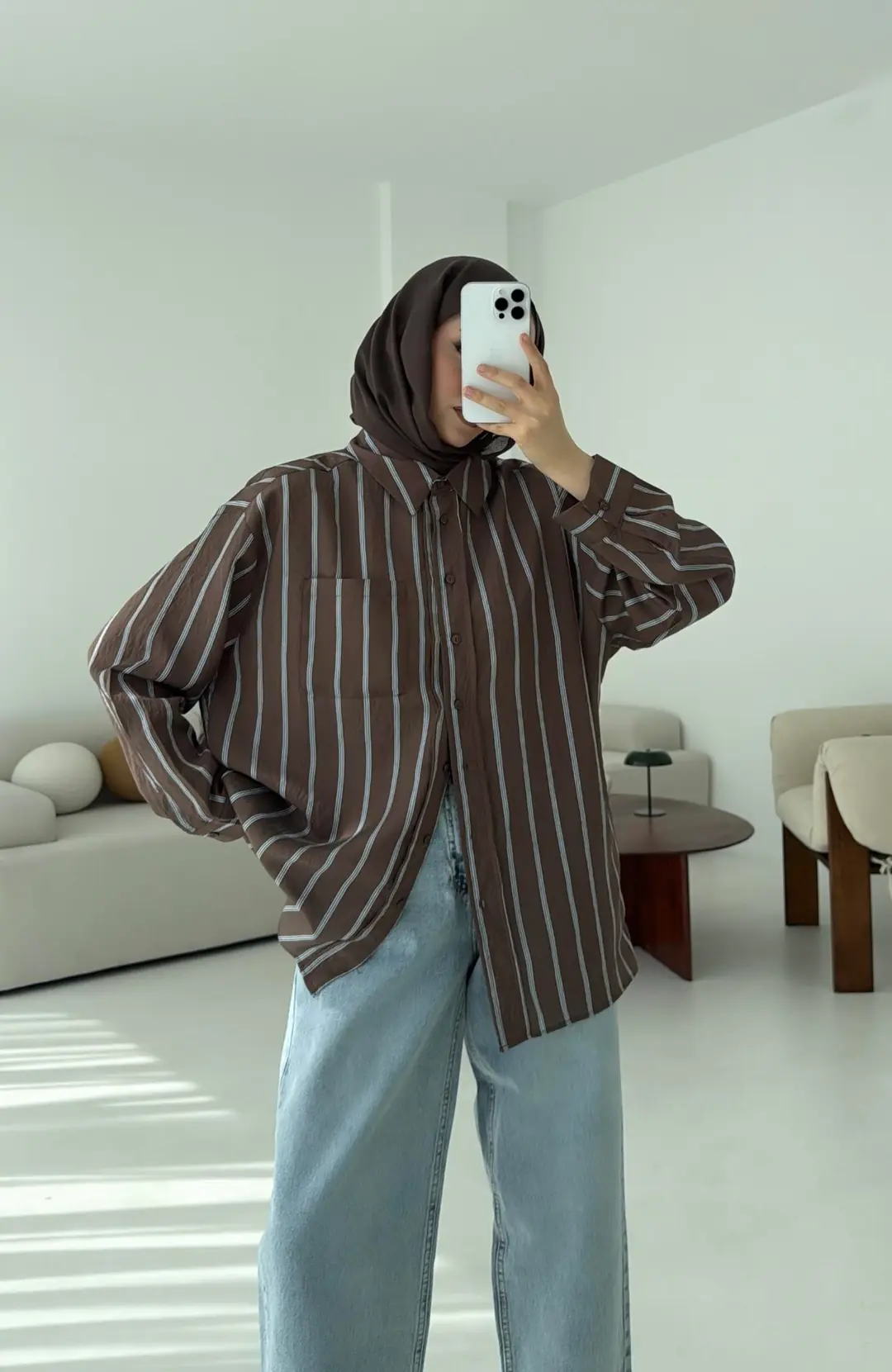 Kahve Çizgili Arkası Pile Detay Gömlek - Görsel 2