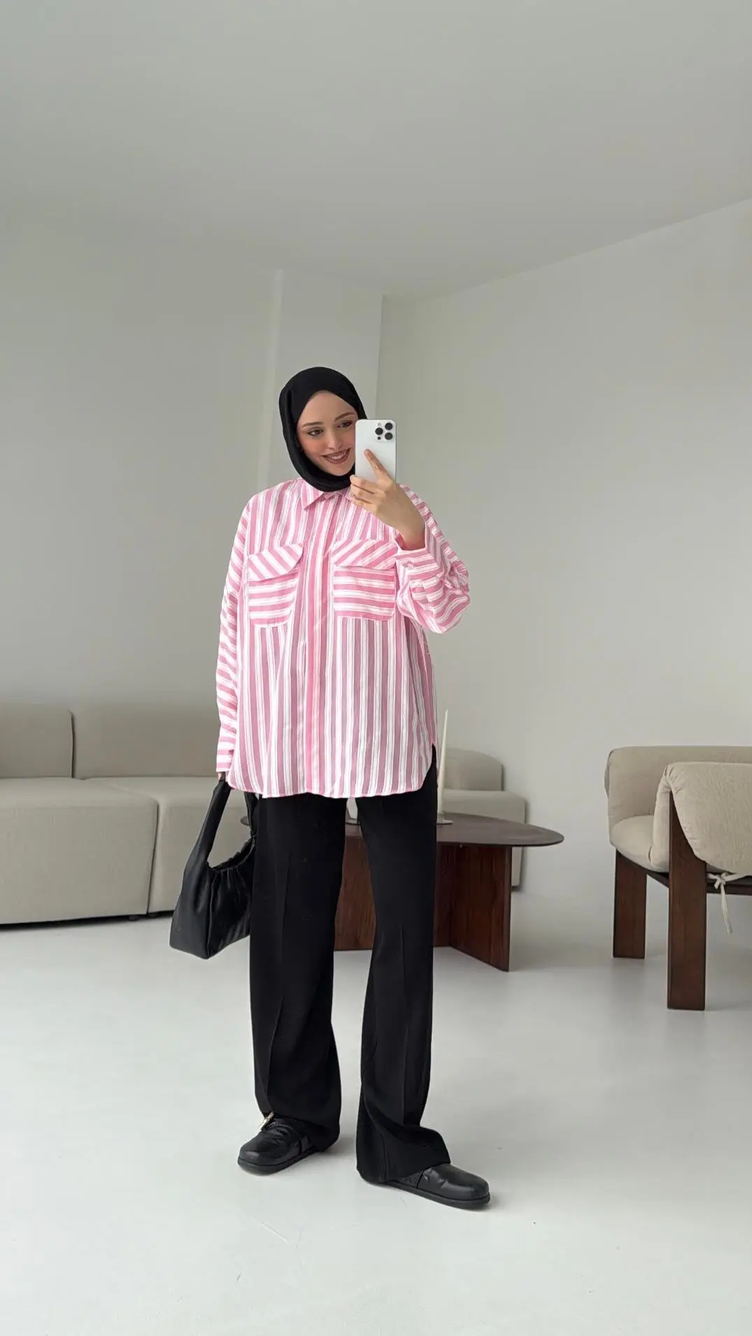 Kalın Çizgili Pembe Gömlek