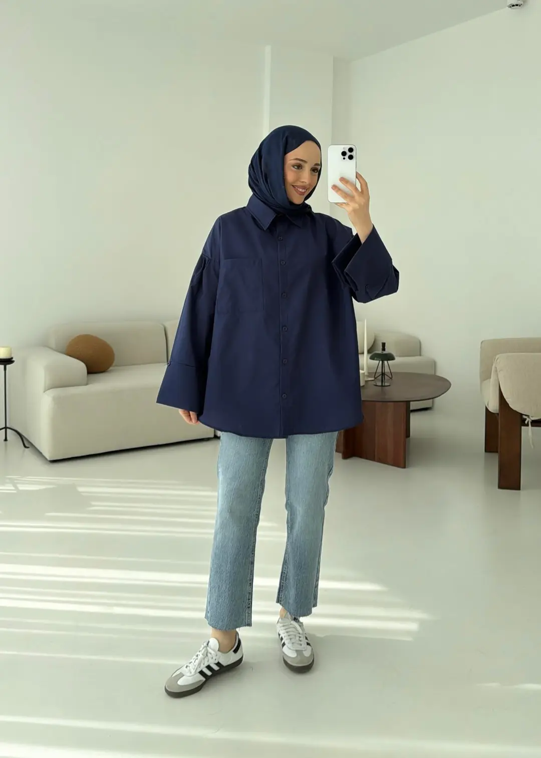 Kalın Manşetli Oversize Lacivert Gömlek - Görsel 5