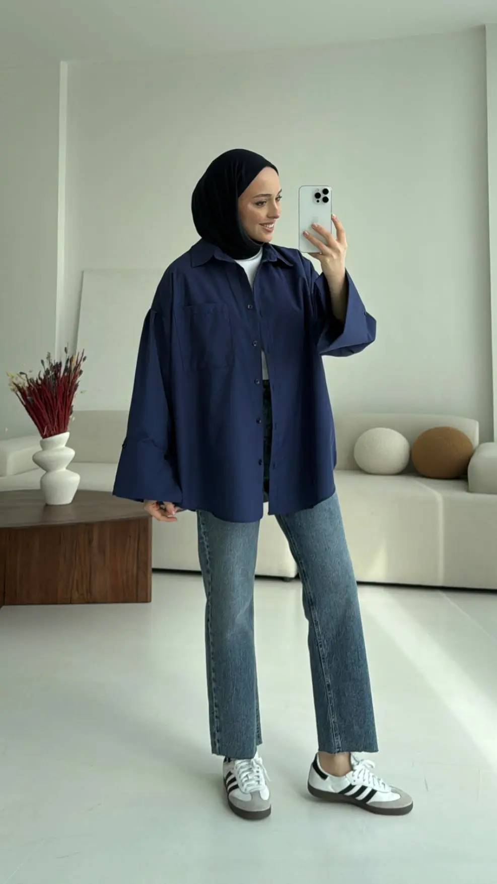 Kalın Manşetli Oversize Lacivert Gömlek - Görsel 3