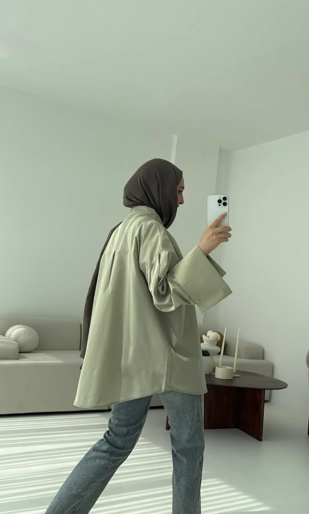 Kalın Manşetli Oversize Mint Gömlek