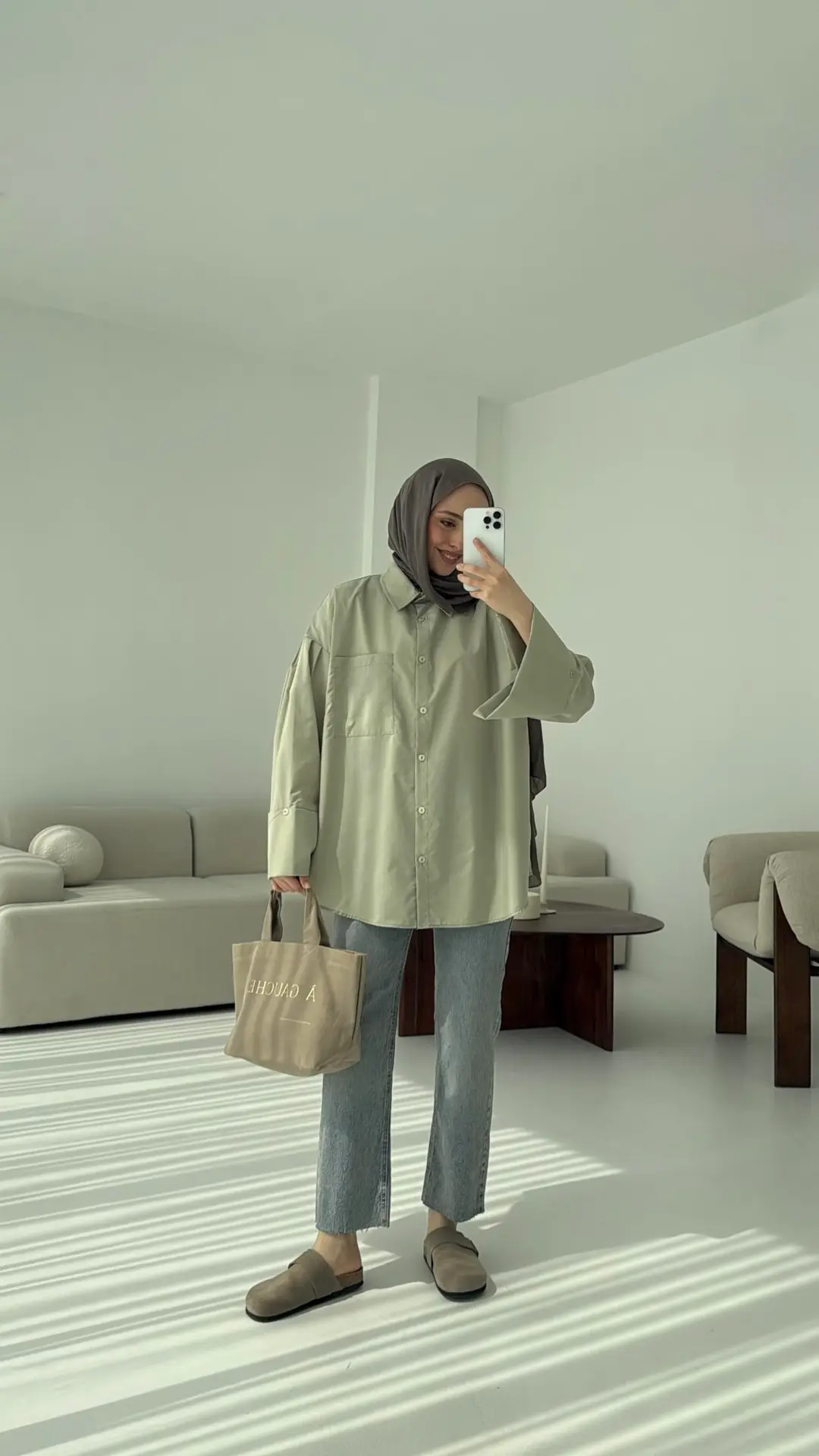 Kalın Manşetli Oversize Mint Gömlek - Görsel 2