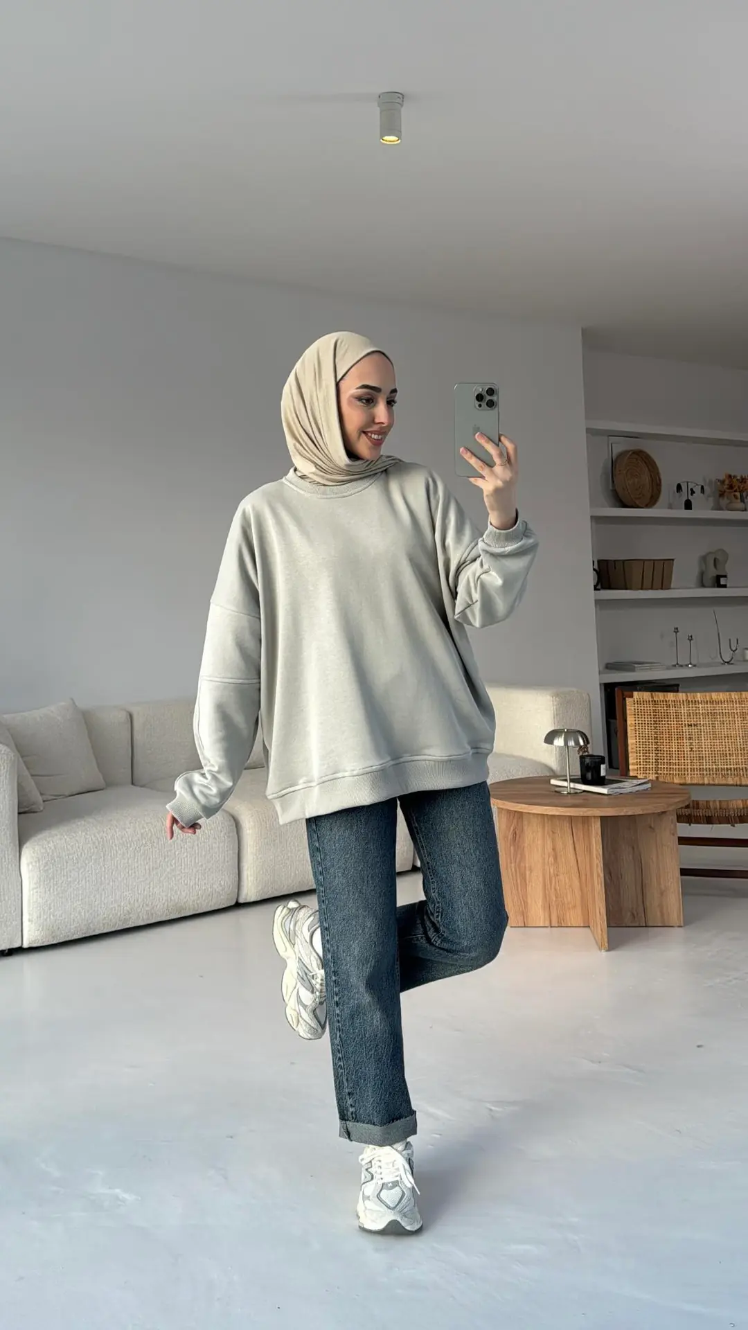 Kolları Dikiş Detaylı Oversize Sweatshirt Gri - Görsel 2