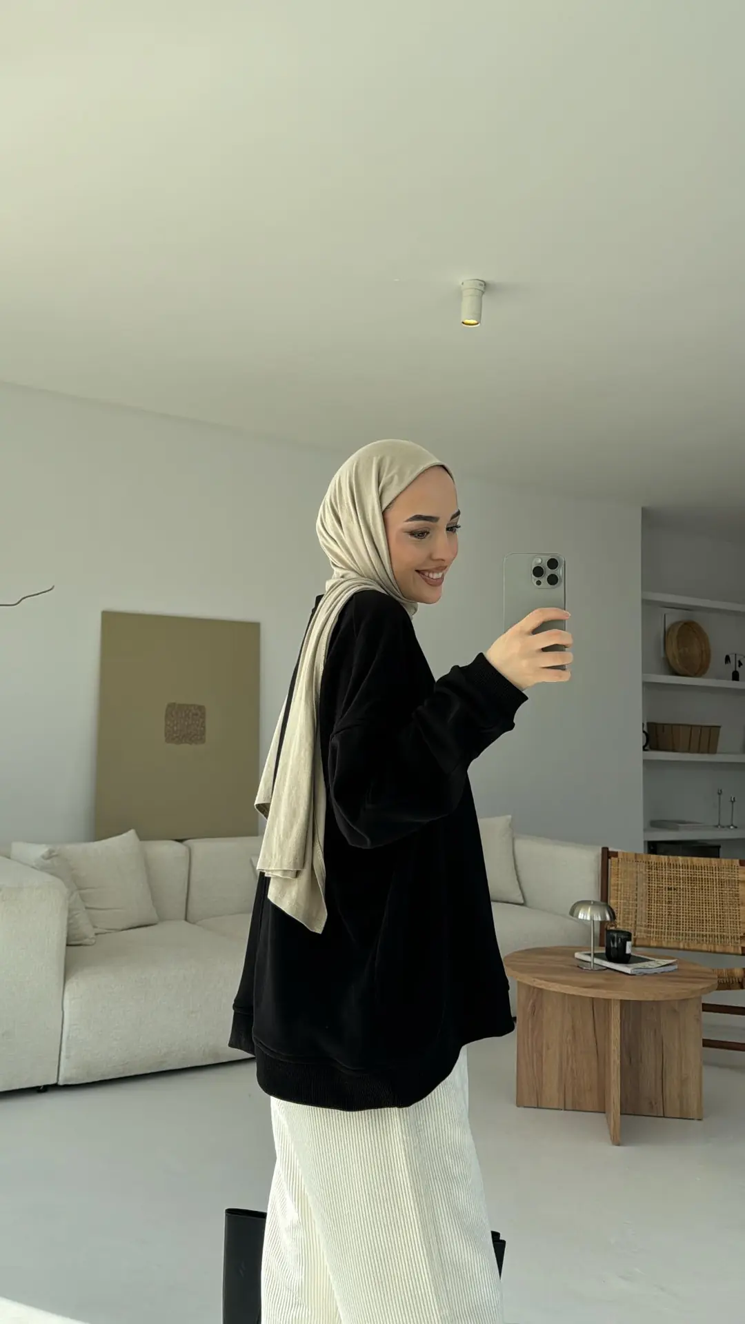 Kolları Dikiş Detaylı Oversize Sweatshirt Siyah - Görsel 3