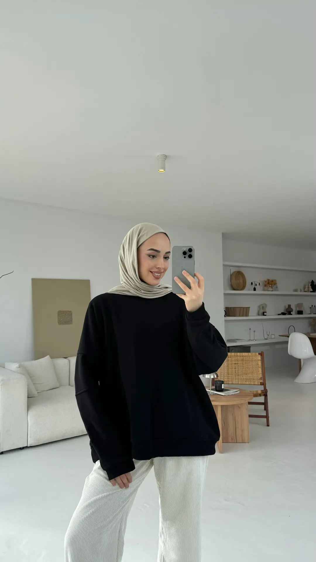 Kolları Dikiş Detaylı Oversize Sweatshirt Siyah - Görsel 4