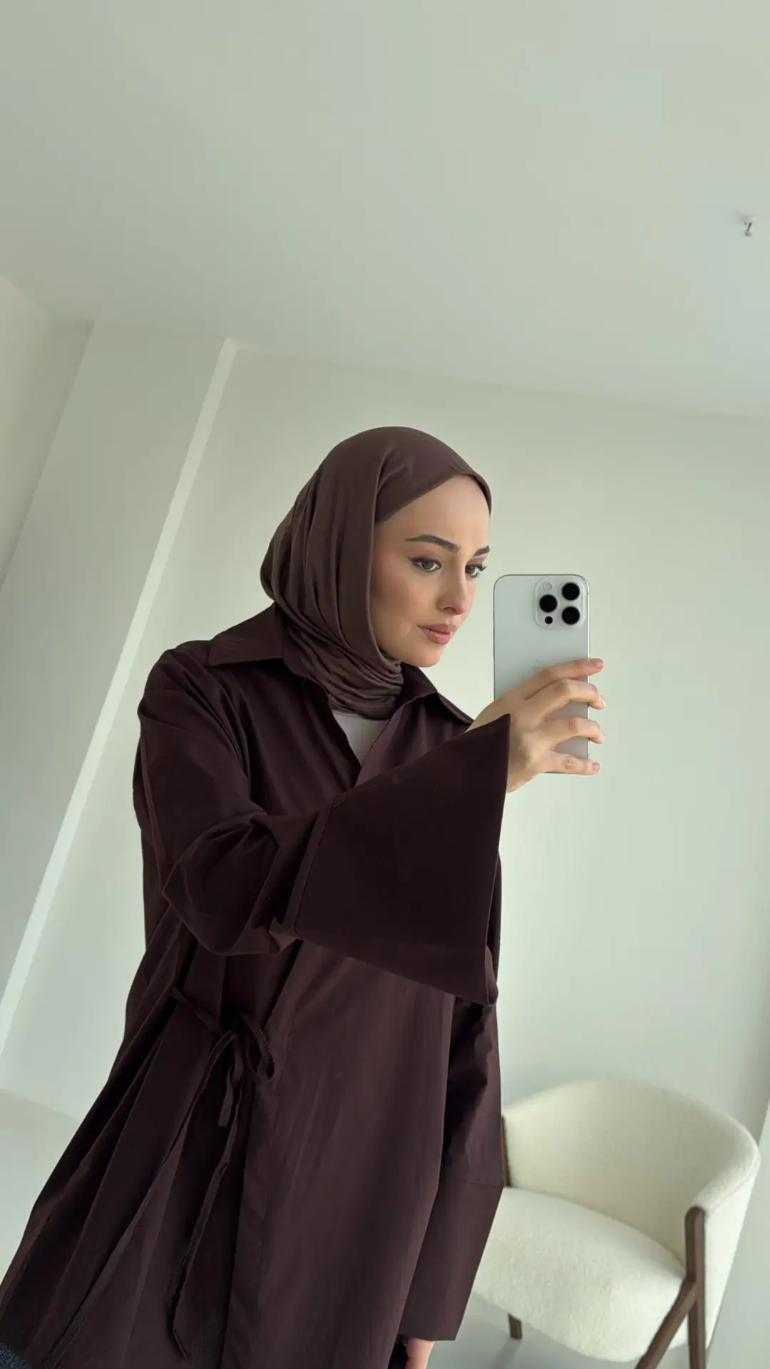 Kolları Yırtmaç Detay Yandan Bağlamalı Gömlek Acı Kahve - Görsel 3