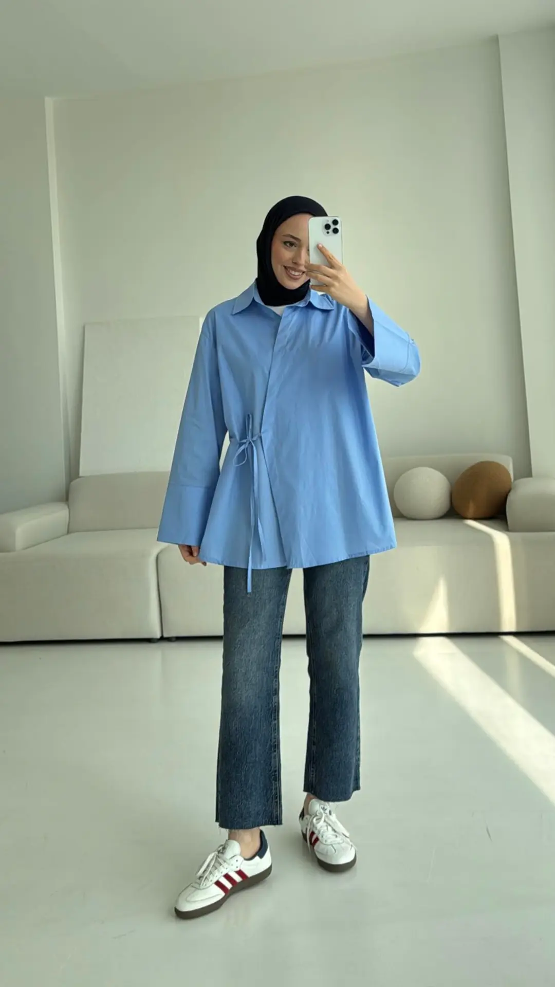 Kolları Yırtmaç Detay Yandan Bağlamalı Gömlek Mavi - Görsel 2