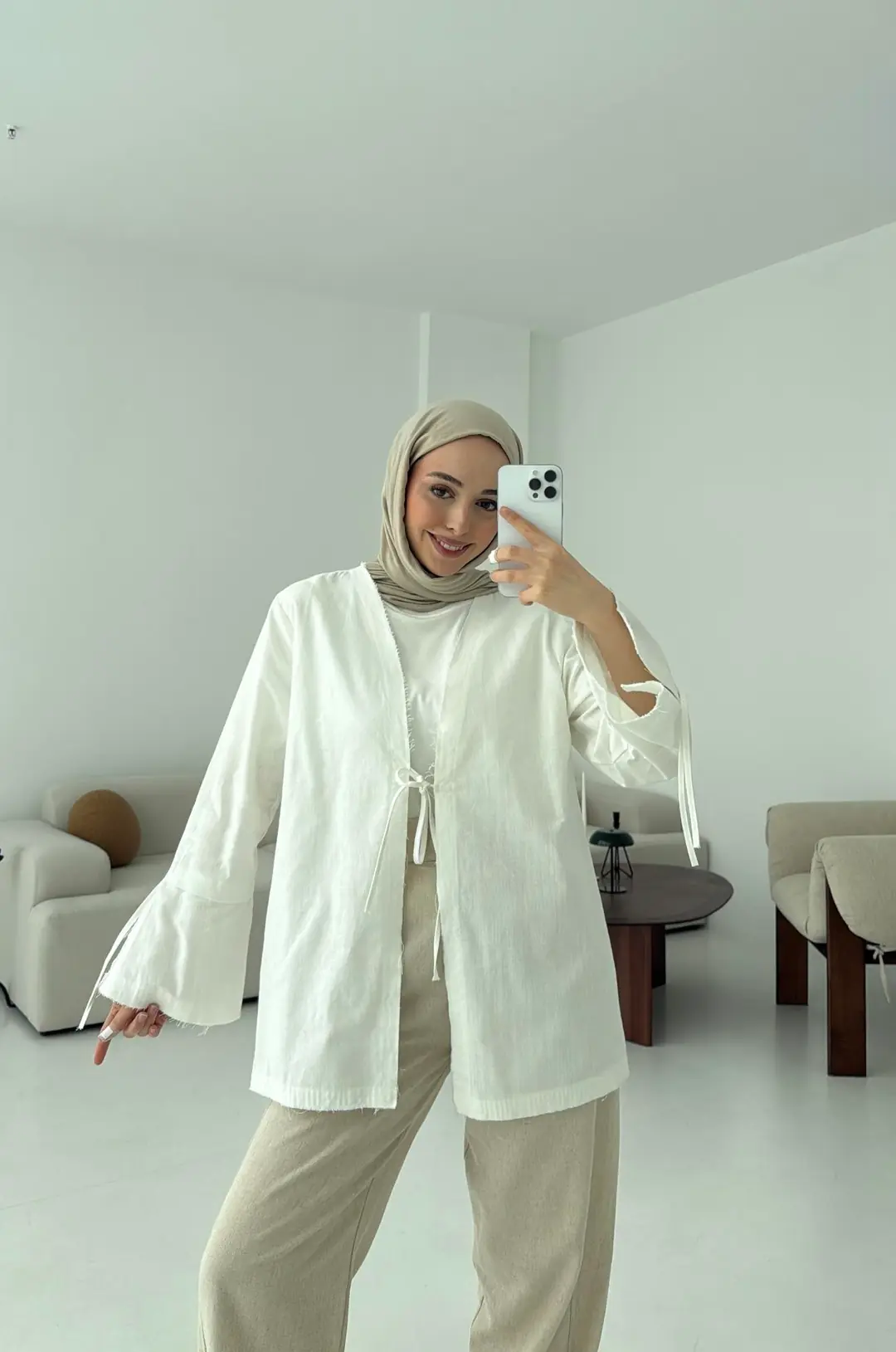 Kolu Yırtmaç Detay Kimono Beyaz