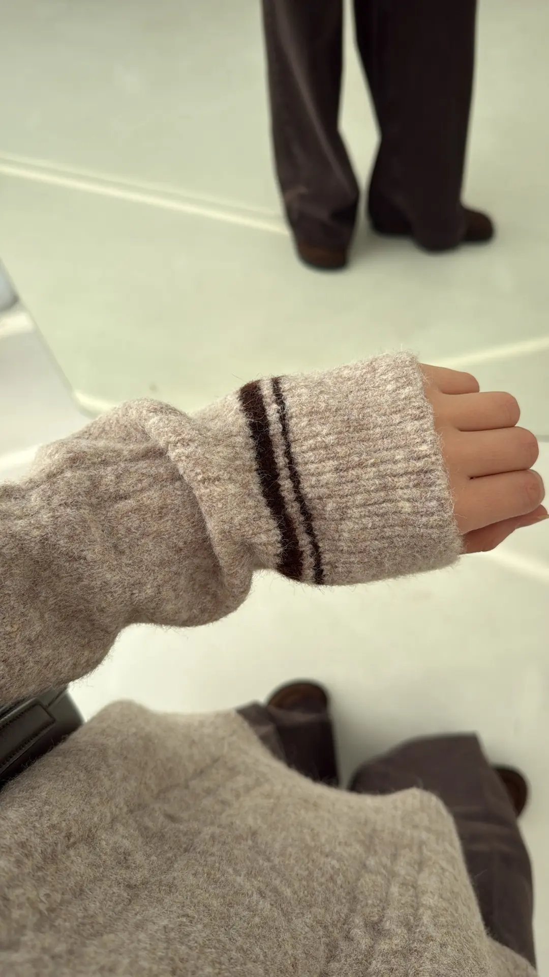 Kontrast Yaka Triko Kazak Bej - Görsel 3