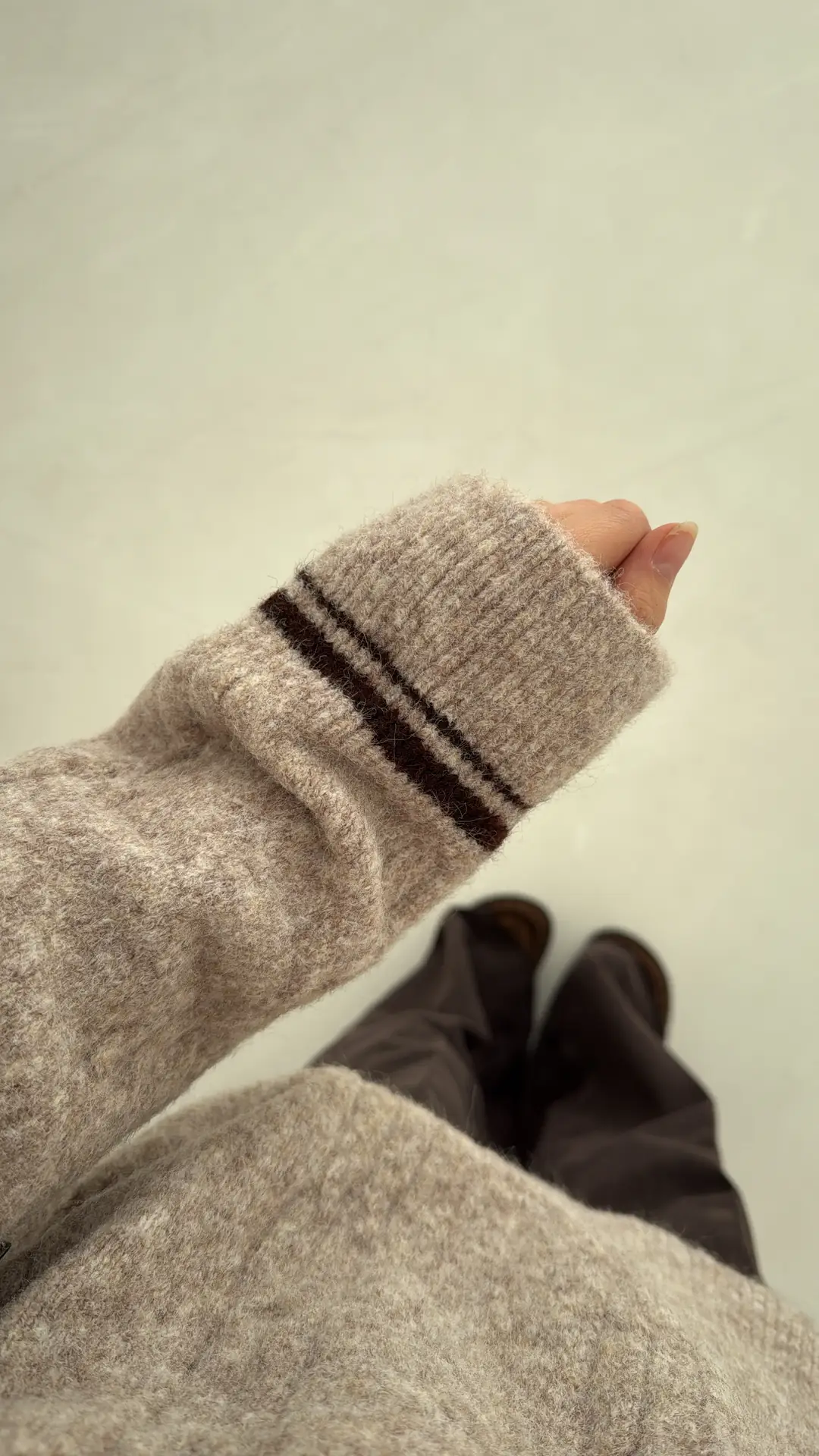 Kontrast Yaka Triko Kazak Bej - Görsel 7