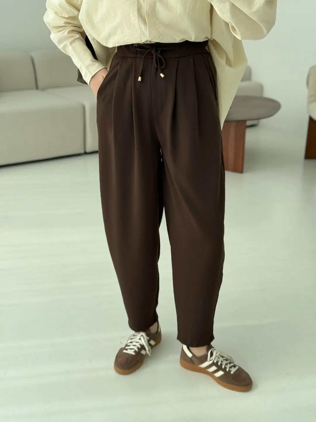 Krep Beli Lastikli Pantolon - Görsel 2