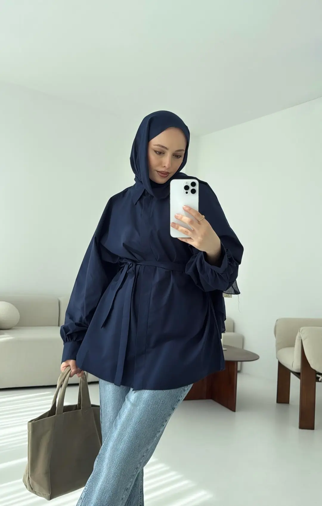 Lacivert Balon Kol Bağlamalı Gömlek