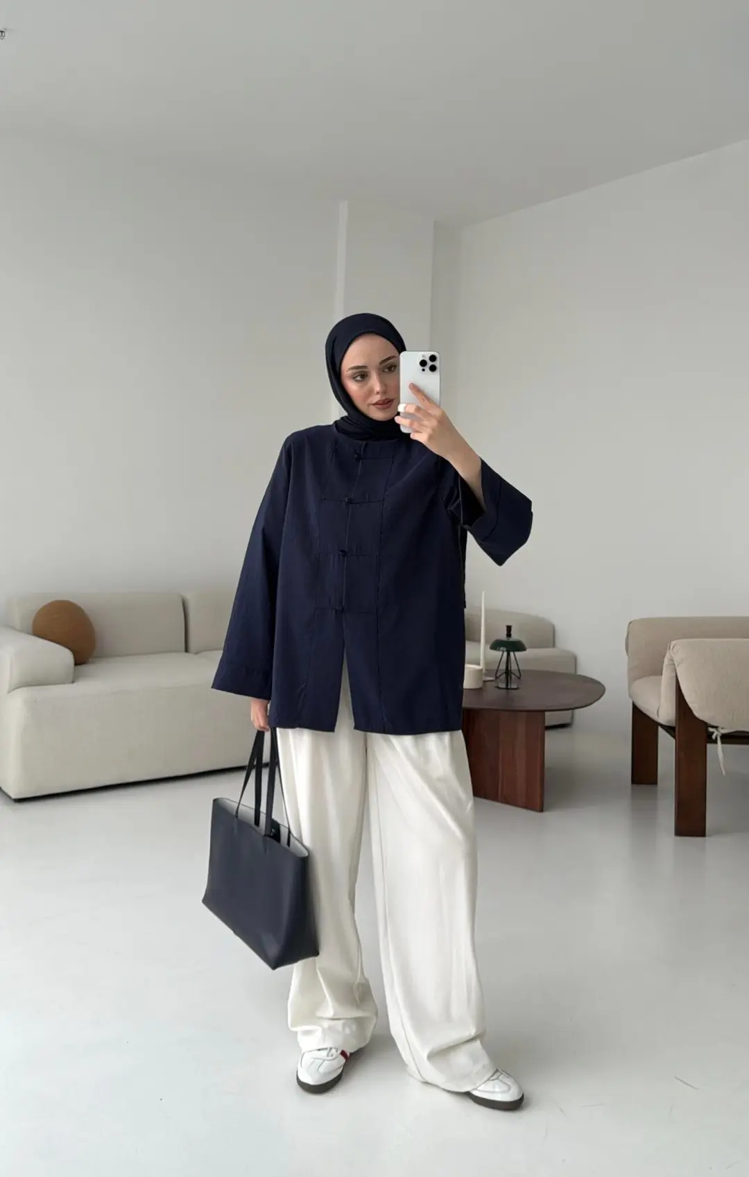 Lacivert Düğme Detay Gömlek - Görsel 3