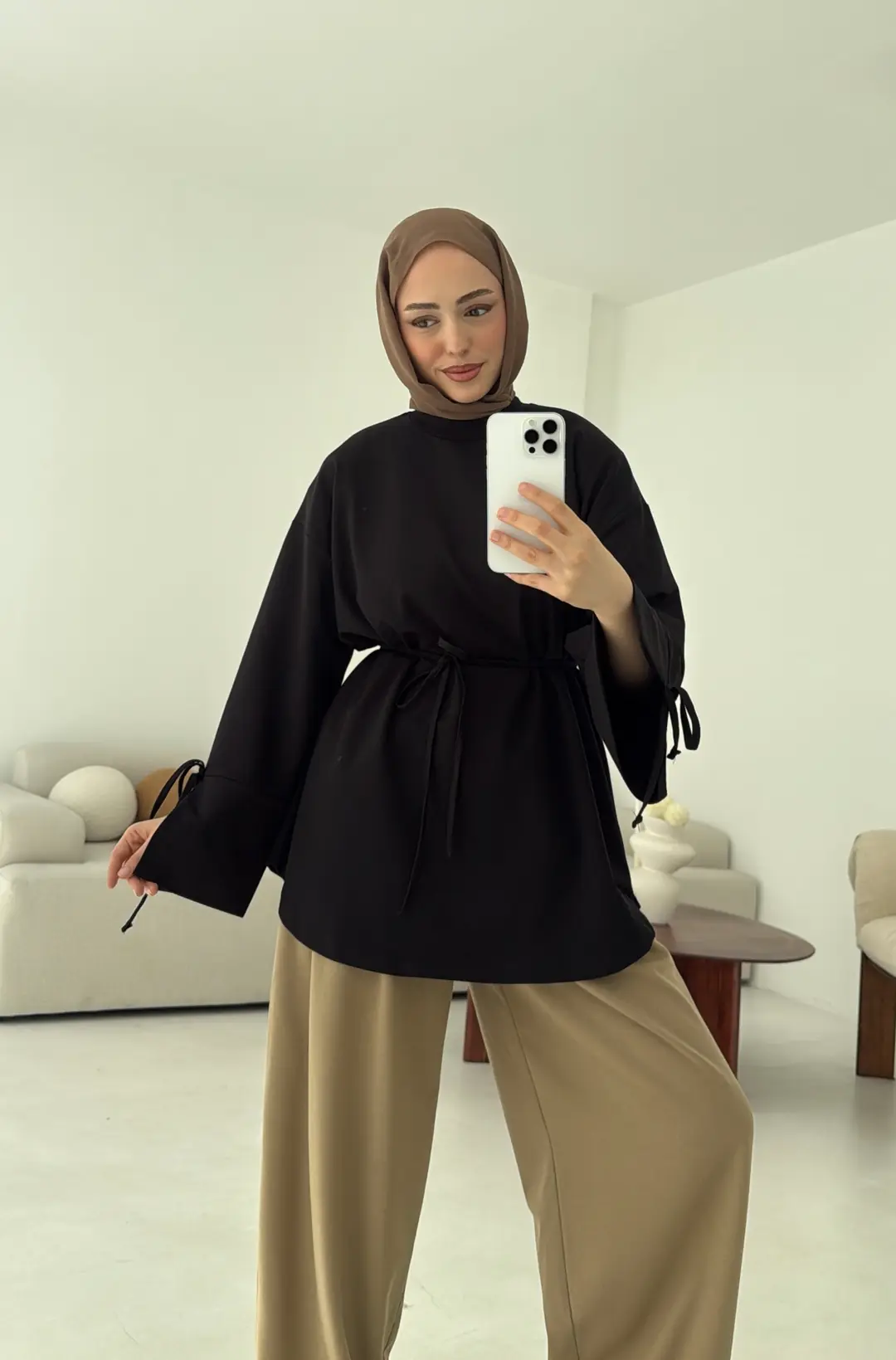 Manşeti Yırtmaçlı Sweat Siyah - Görsel 6