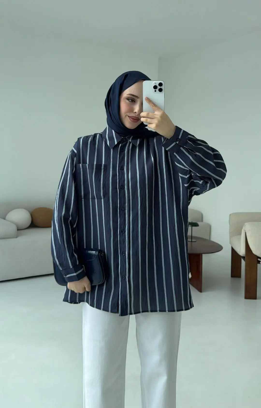 Mavi Çizgili Arkası Pile Detay Gömlek - Görsel 2